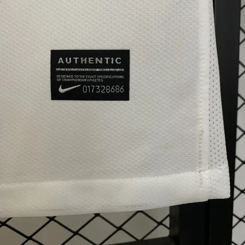 2010 Retro Portugal Away Football Shirt AAA fan-grade — view 10