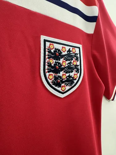 1982 Retro England Away Soccer Jersey AAA fan-grade — view 6