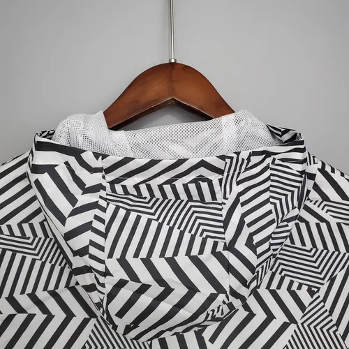2021/2022 Manchester United Jersey Windbreaker Black-White Stripes — view 7