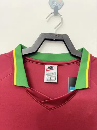 1998 Retro Portugal Home Football Shirt AAA fan-grade — view 3