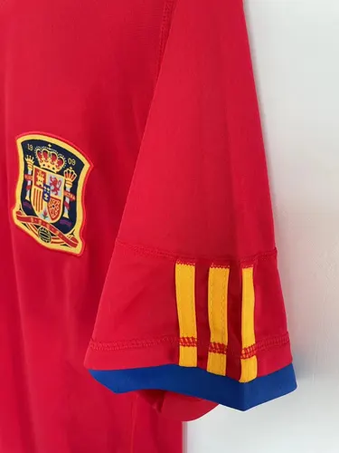 2010 Retro Spain Home Soccer Shirt AAA fan-grade — view 6