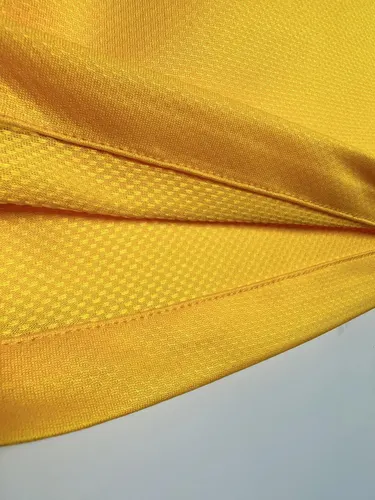 2010 Retro Brazil Home Soccer Jersey AAA fan-grade — view 10