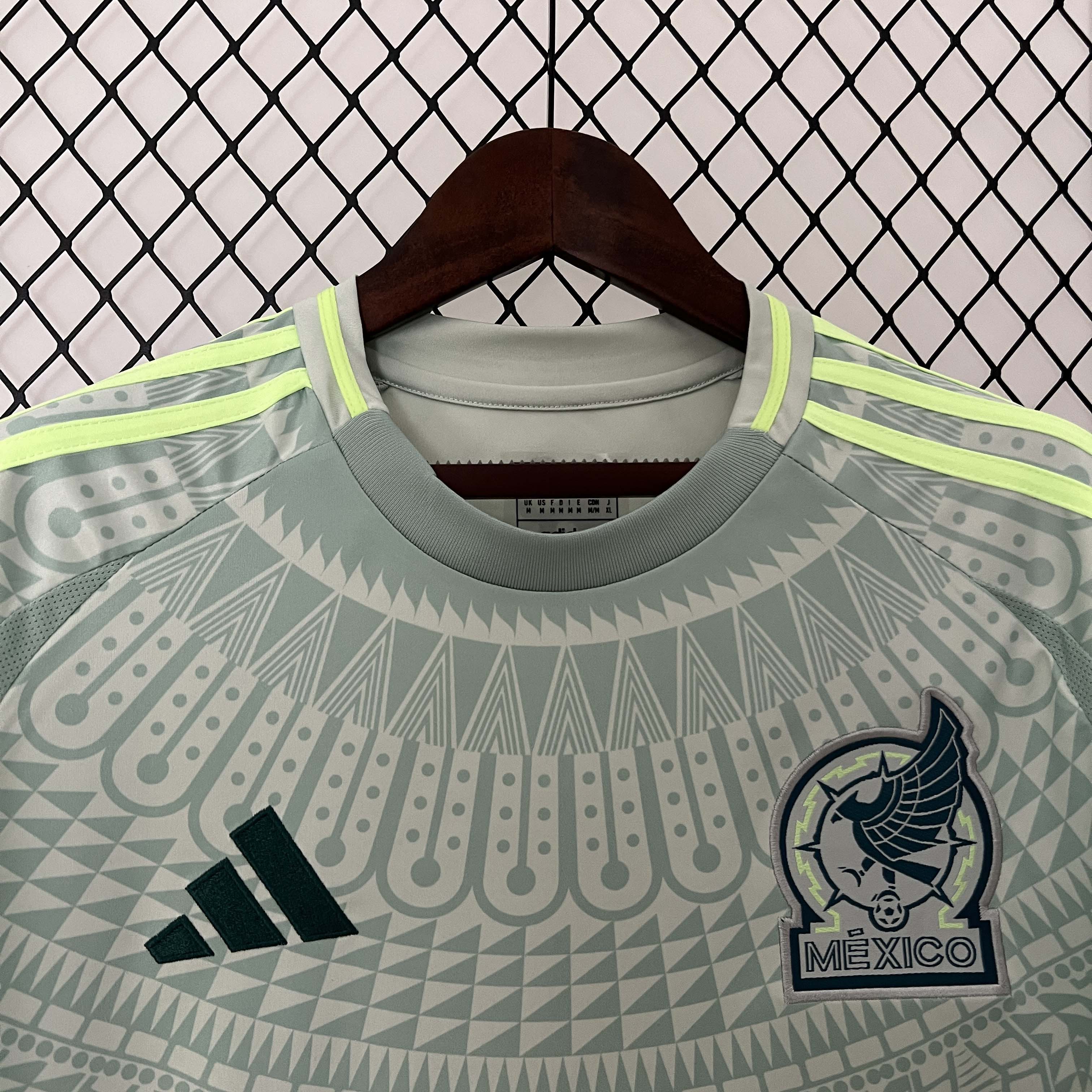 Camiseta de Fútbol 2024 de la Selección Nacional de México Visitante AAA calidad aficionado — view 3