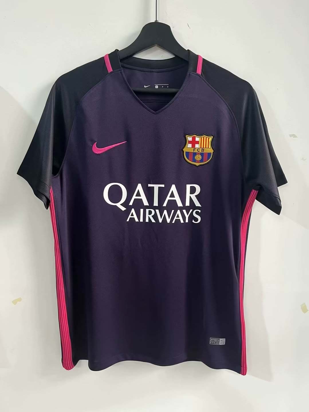2016/2017 Retro Barcelona Away Football Shirt AAA fan-grade