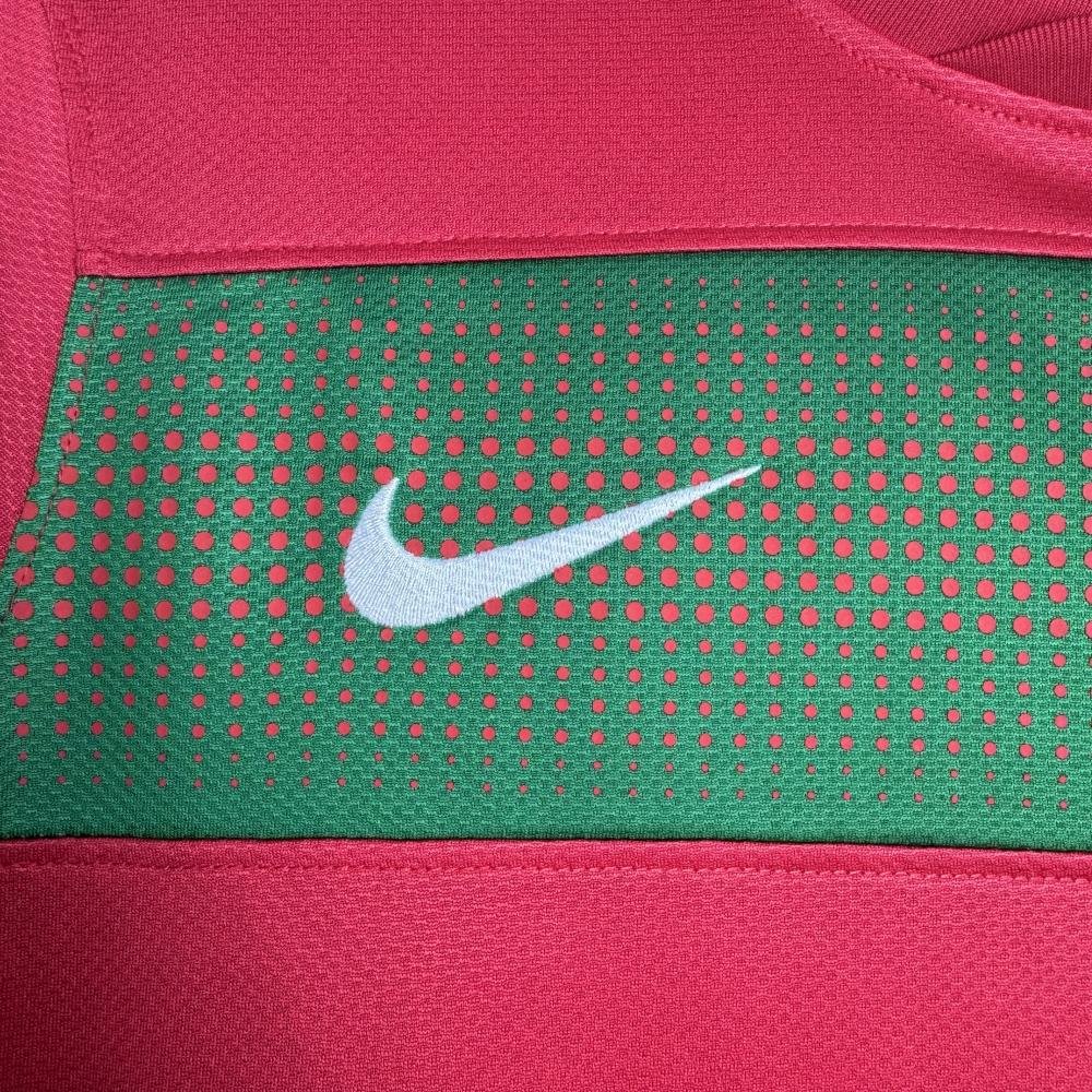2010 Retro Portugal Home Football Shirt AAA fan-grade — view 7