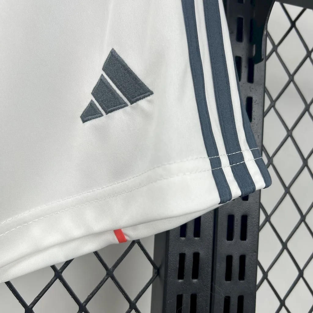 2025/2026 Bayern Munich Away Shorts AAA fan-grade — view 3
