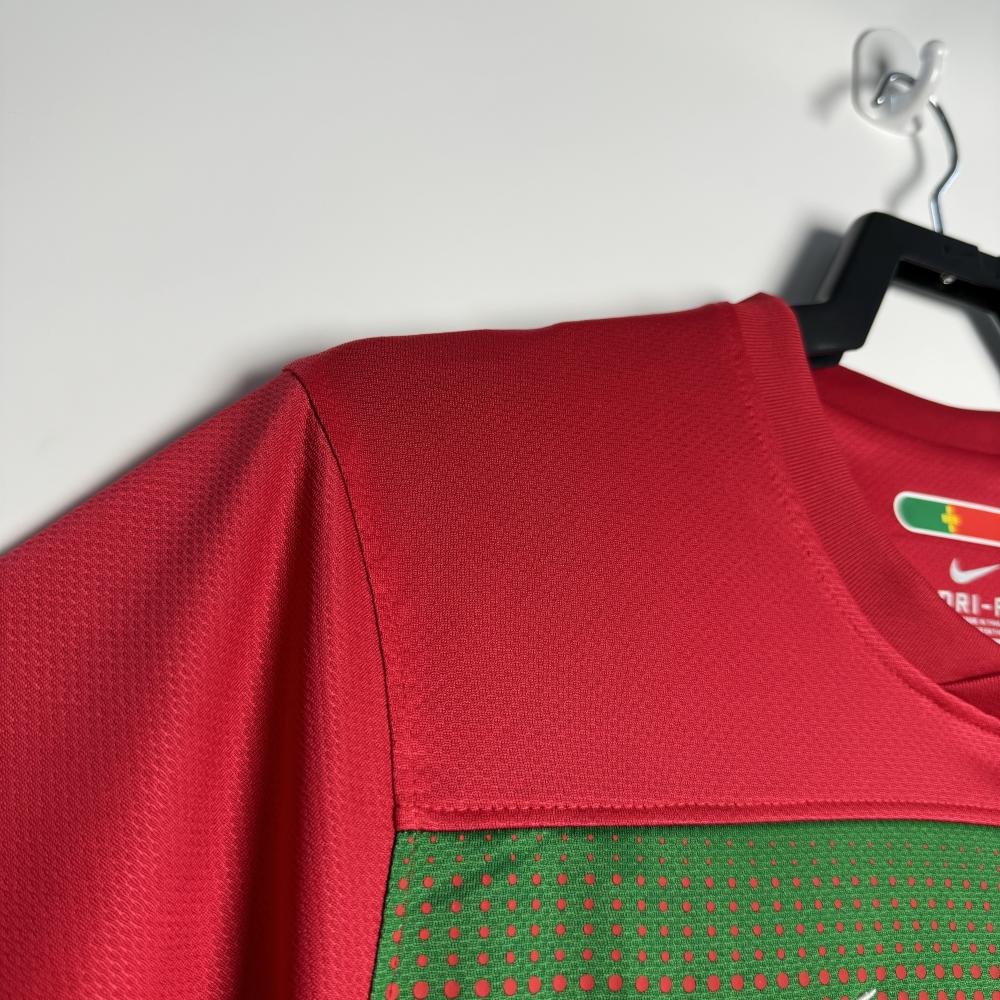 2010 Retro Portugal Home Football Shirt AAA fan-grade — view 4