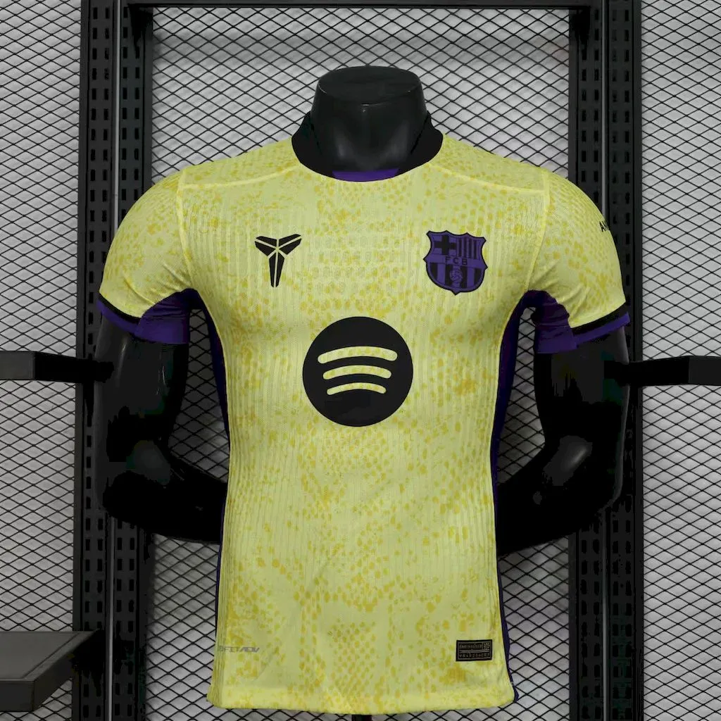 2025/26 Spielerversion Barcelona Auswärts Mamba Series Kobe Bryant Joint Edition Fußballtrikot Thai-Qualität