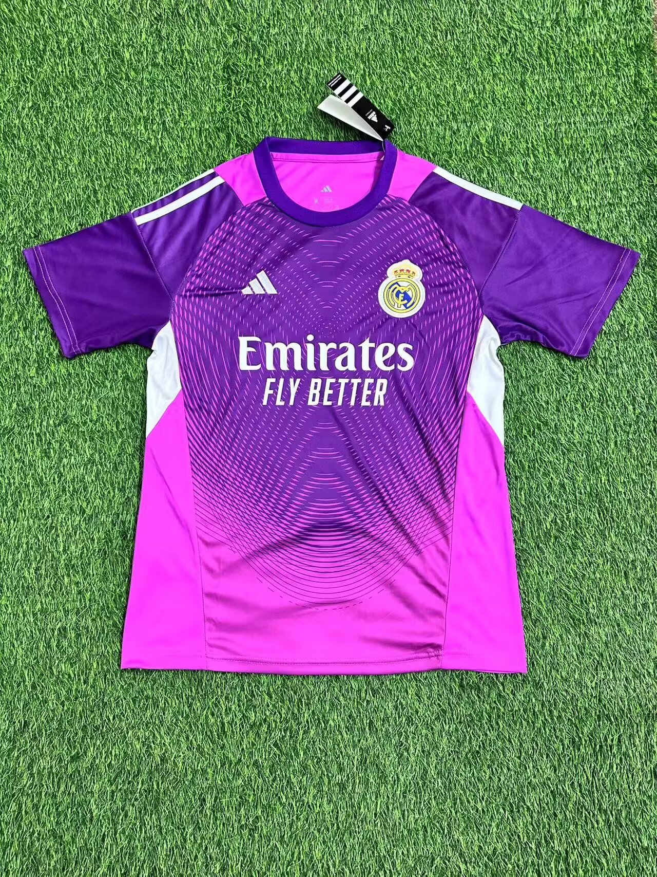 2025/2026 Real Madrid Portero Camiseta Púrpura de Fútbol Calidad Tailandesa