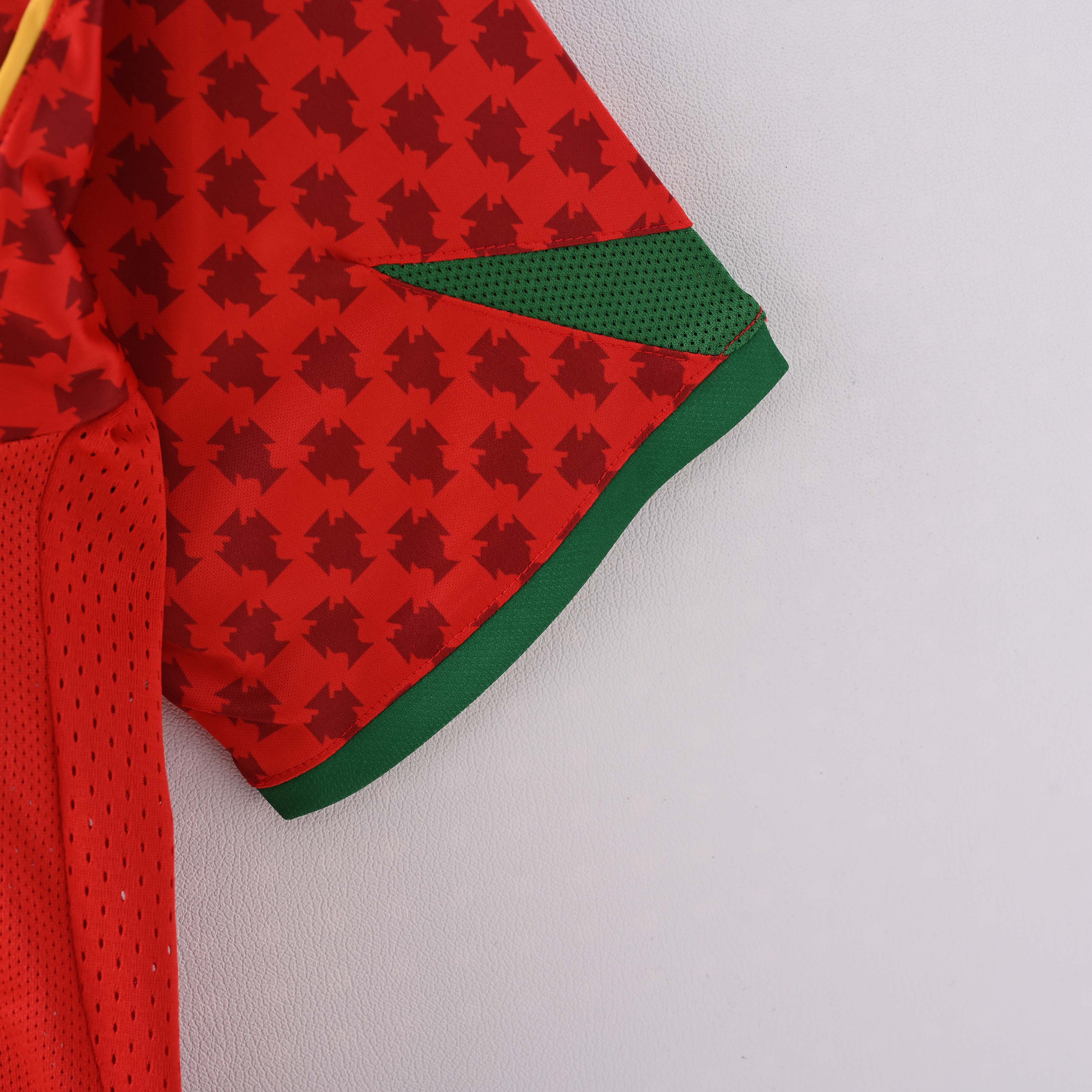 2004 Retro Portugal Home Football Shirt AAA fan-grade — view 6