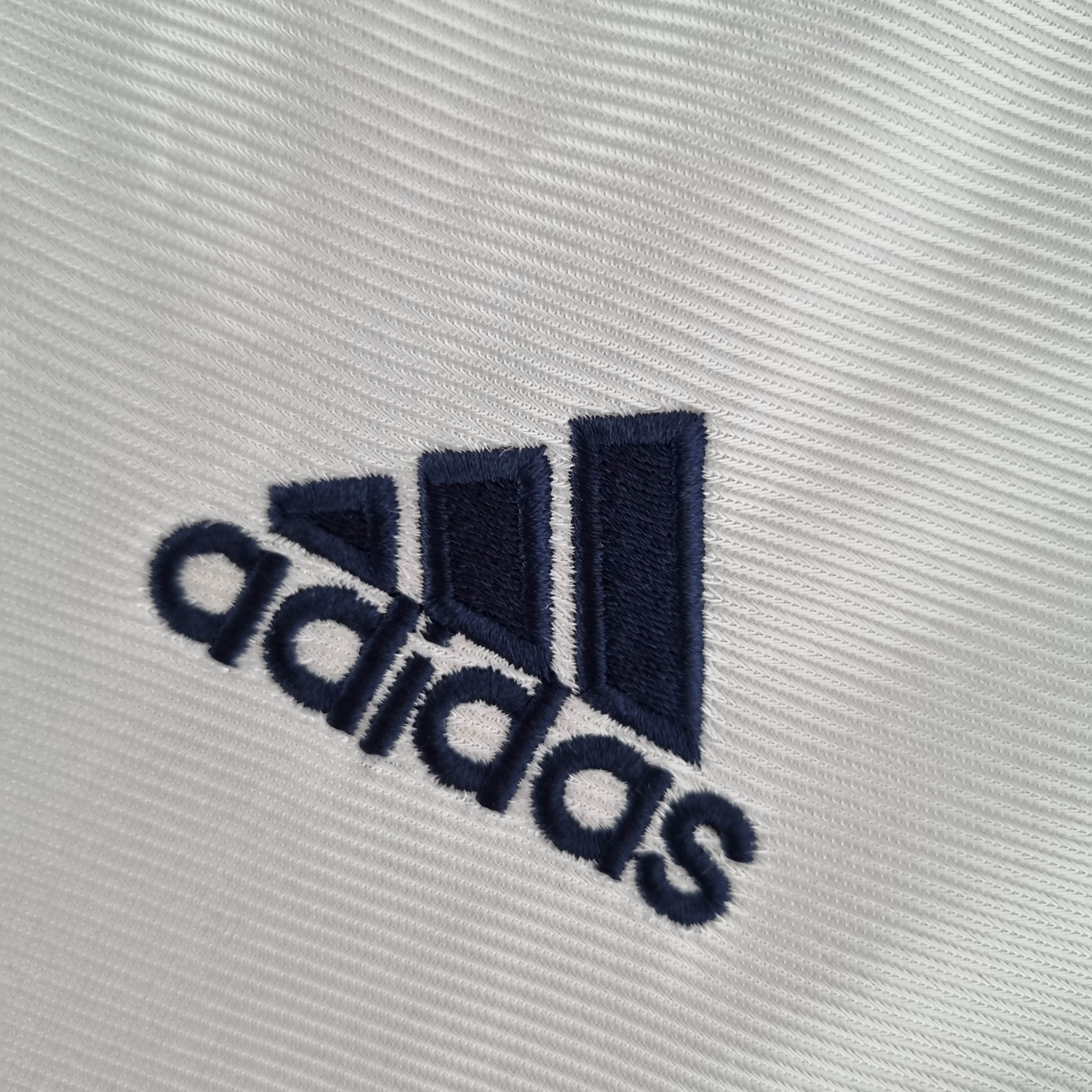 1998/2000 Retro Real Madrid Home — view 4