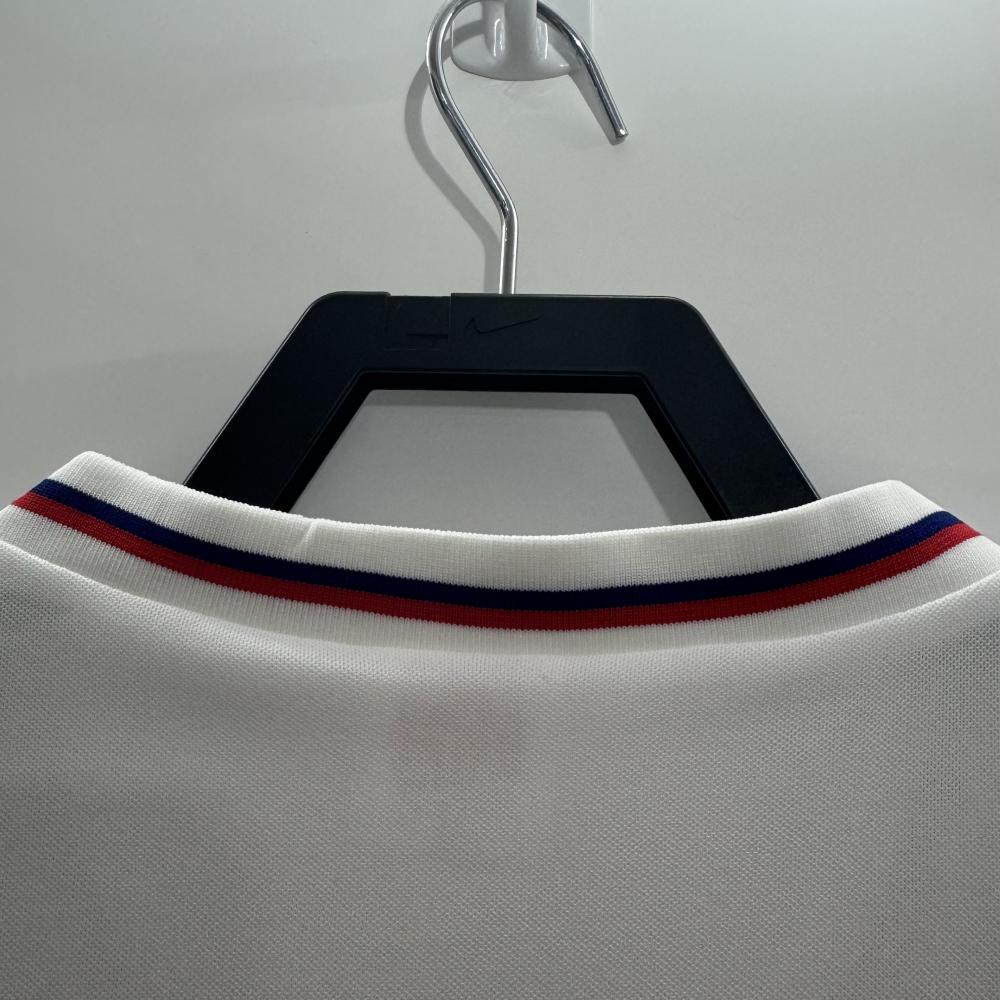 1982 Retro England Home Soccer Jersey AAA fan-grade — view 6
