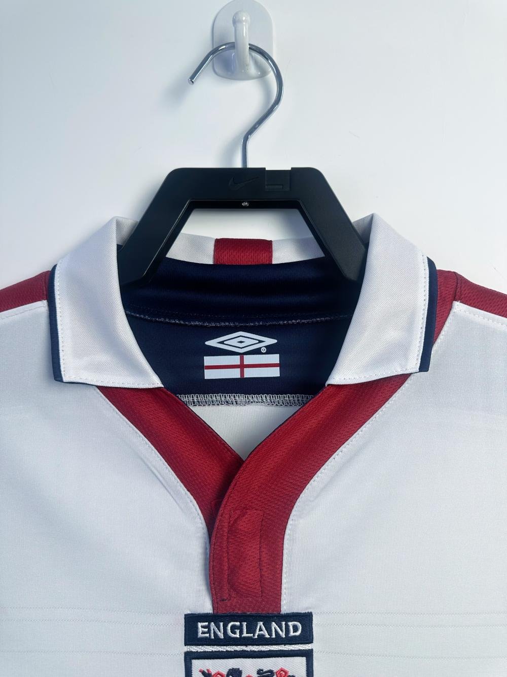 2004 Retro England Home Soccer Jersey AAA fan-grade — view 3