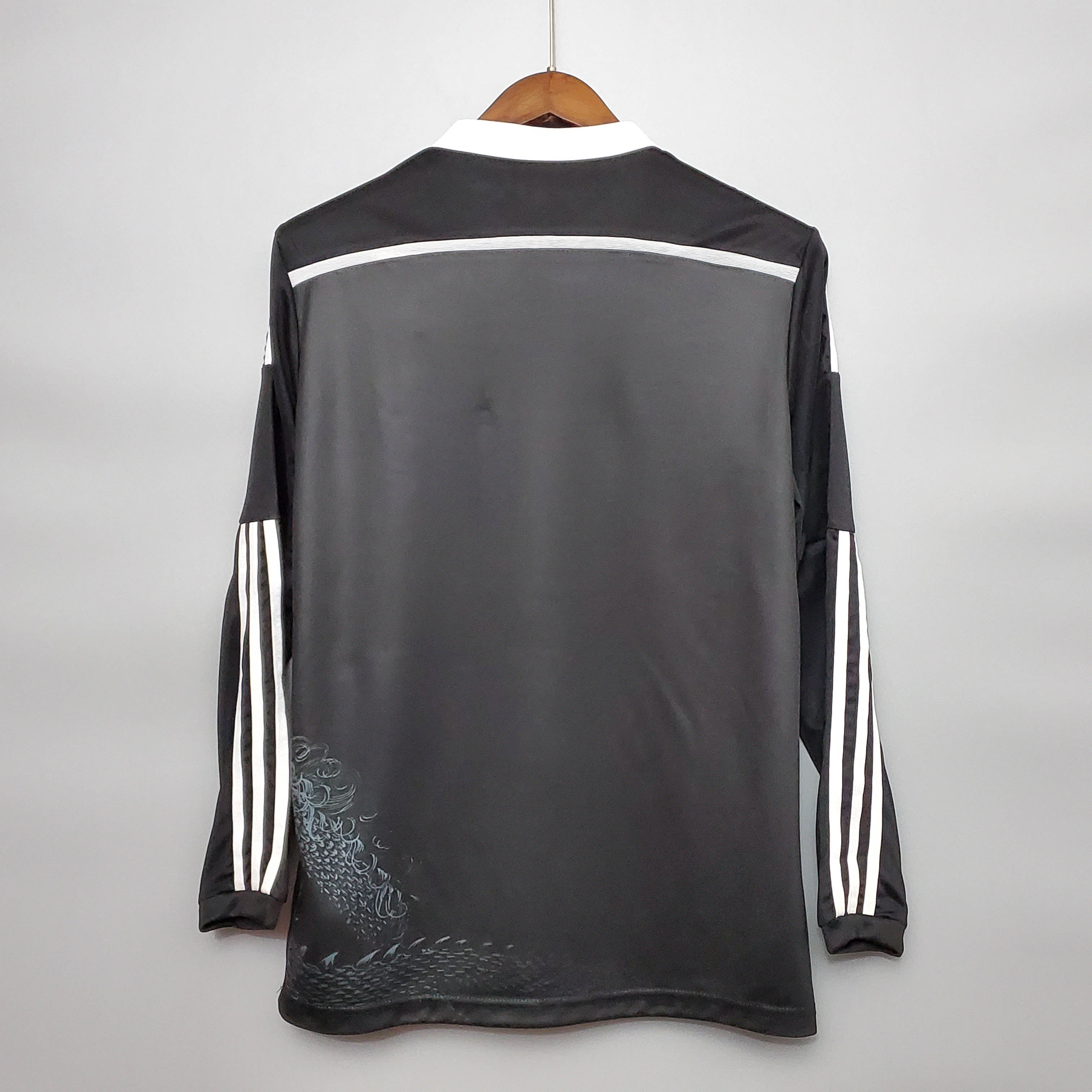 Retro Long Sleeve 2014/2015 Real Madrid Third Away — view 2