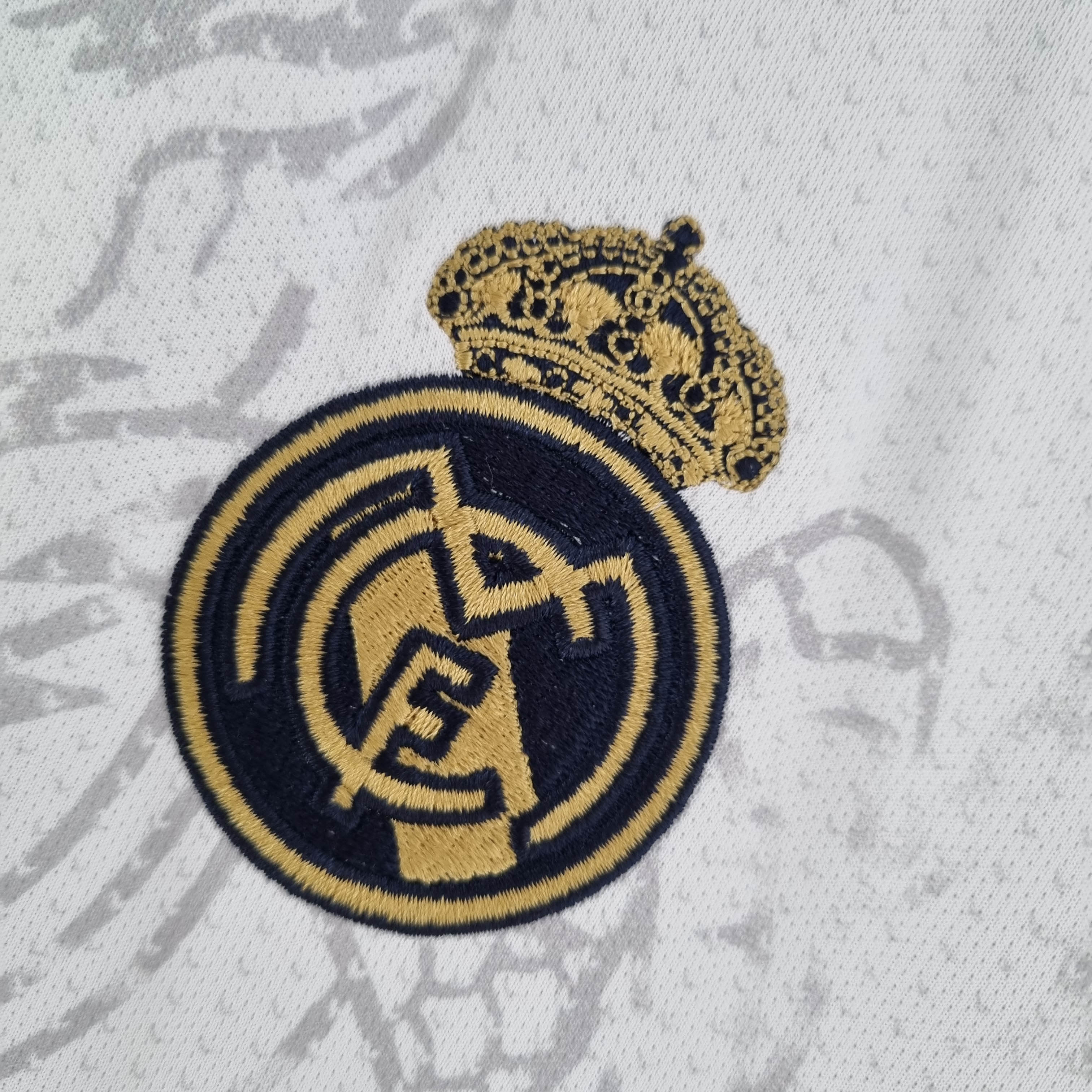 2022/2023 Real Madrid Chinese Dragon Football Shirt White — view 5