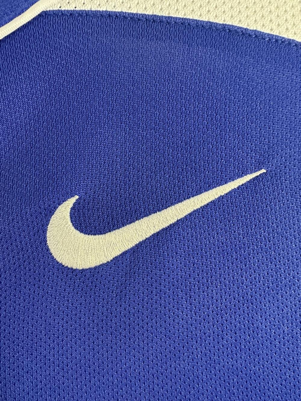 2004 Retro Brazil Away Soccer Jersey AAA fan-grade — view 5
