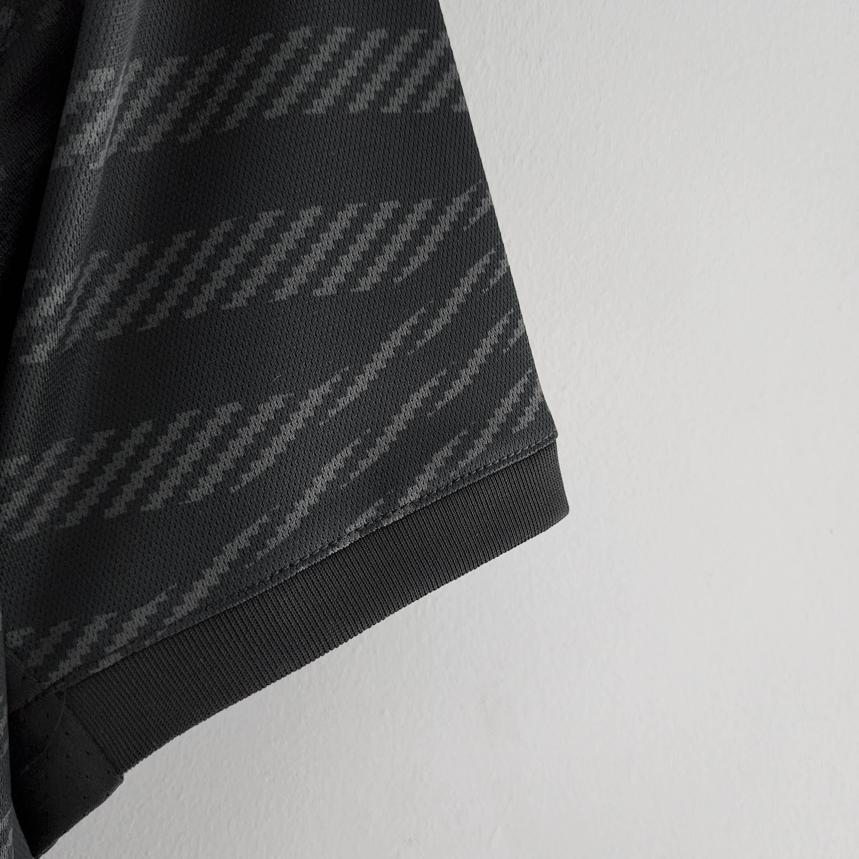 2022/2023 Real Madrid Third Away Football Shirt — view 9
