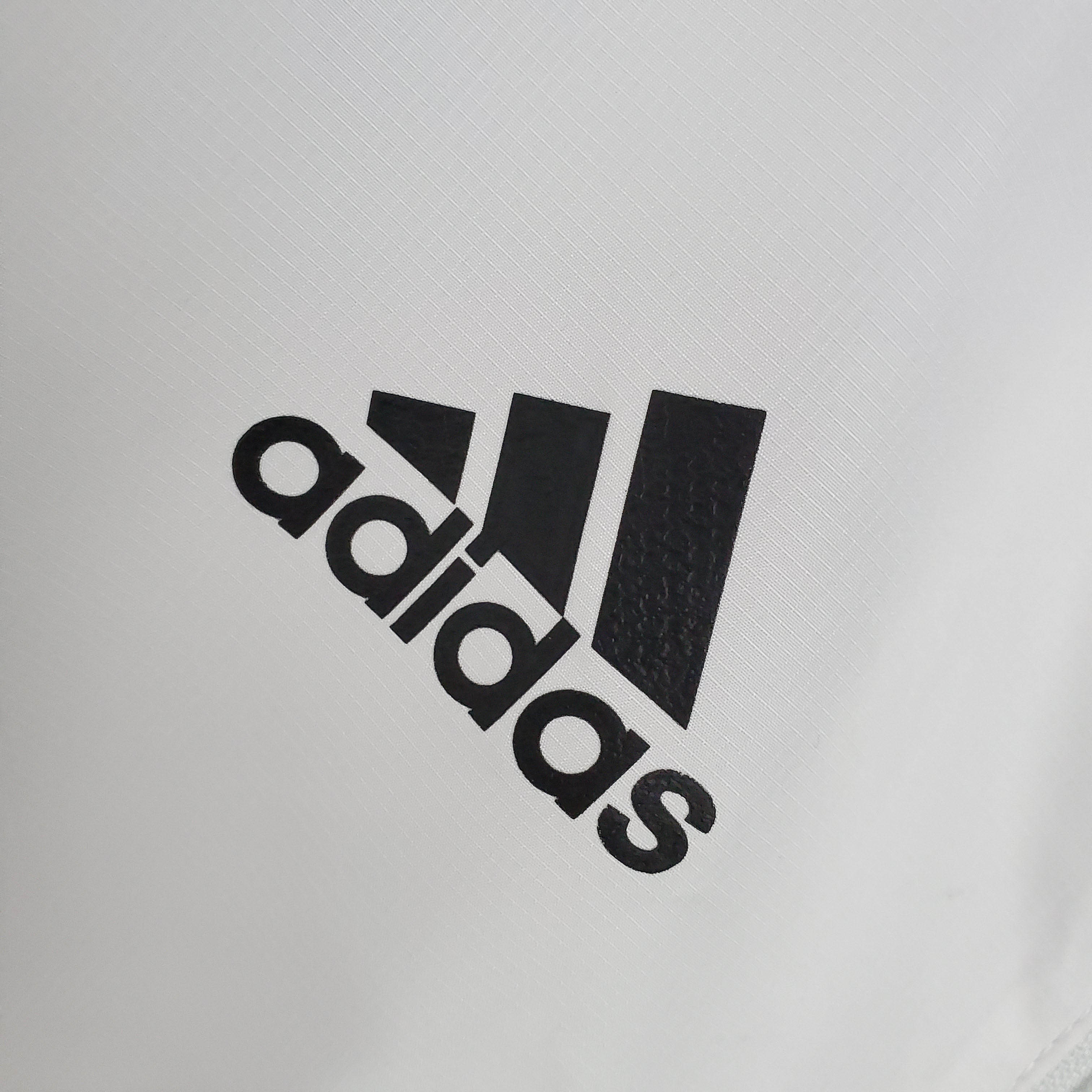 2021/2022 Manchester United Jersey Windbreaker White — view 4