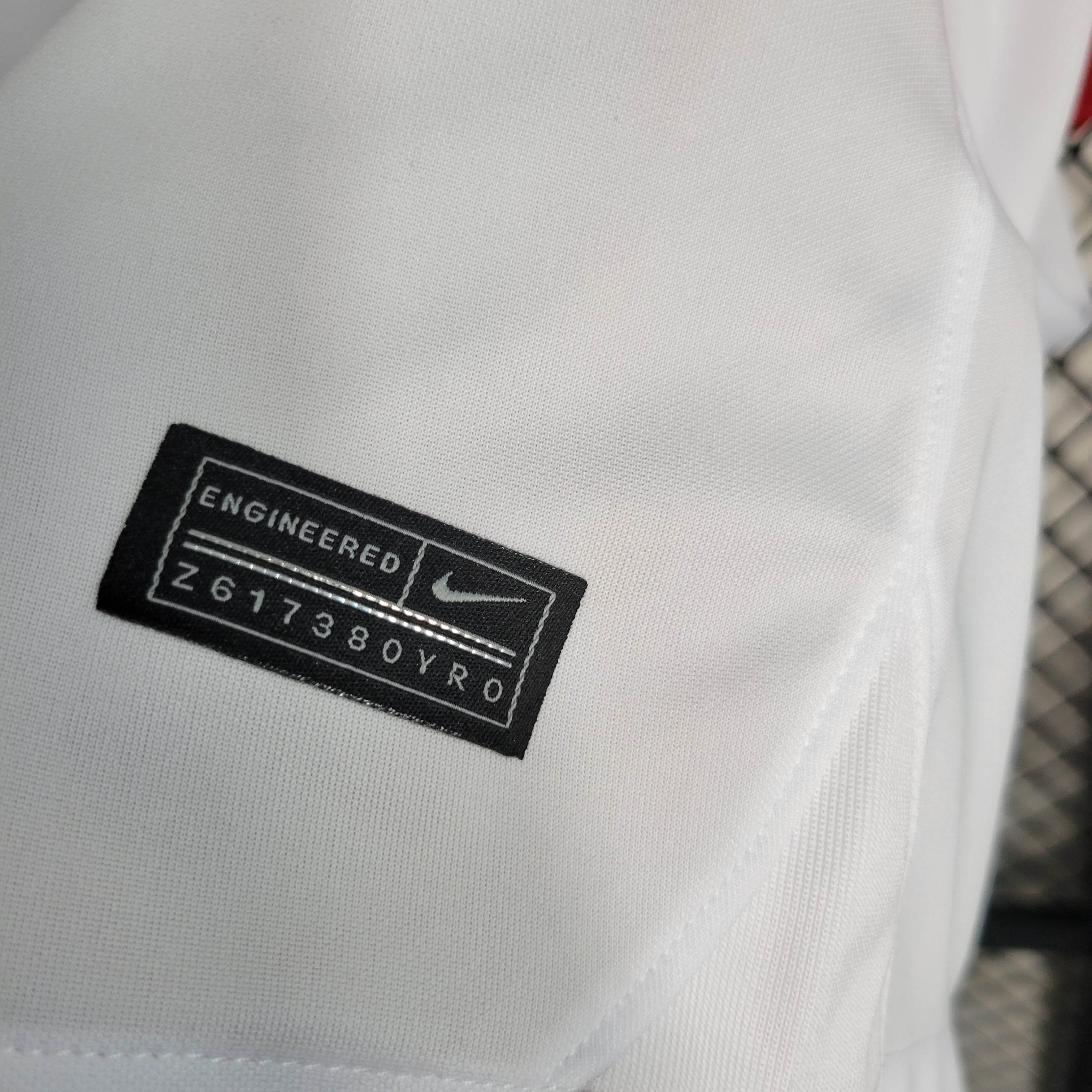 2023/2024 Leipzig Home Football Shirt — view 9