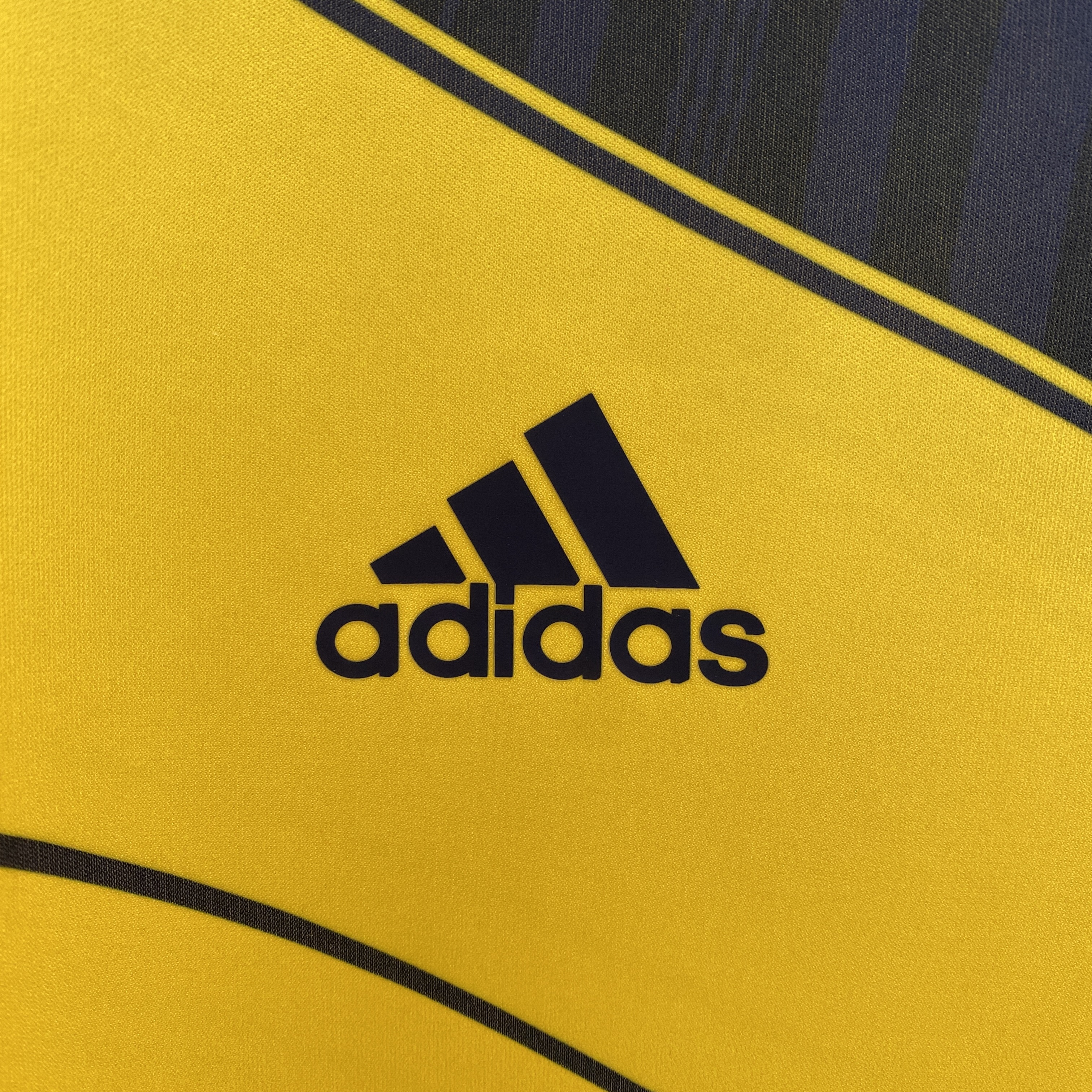2014 Retro Kolumbien Heimtrikot AAA Fan-Qualität — view 9