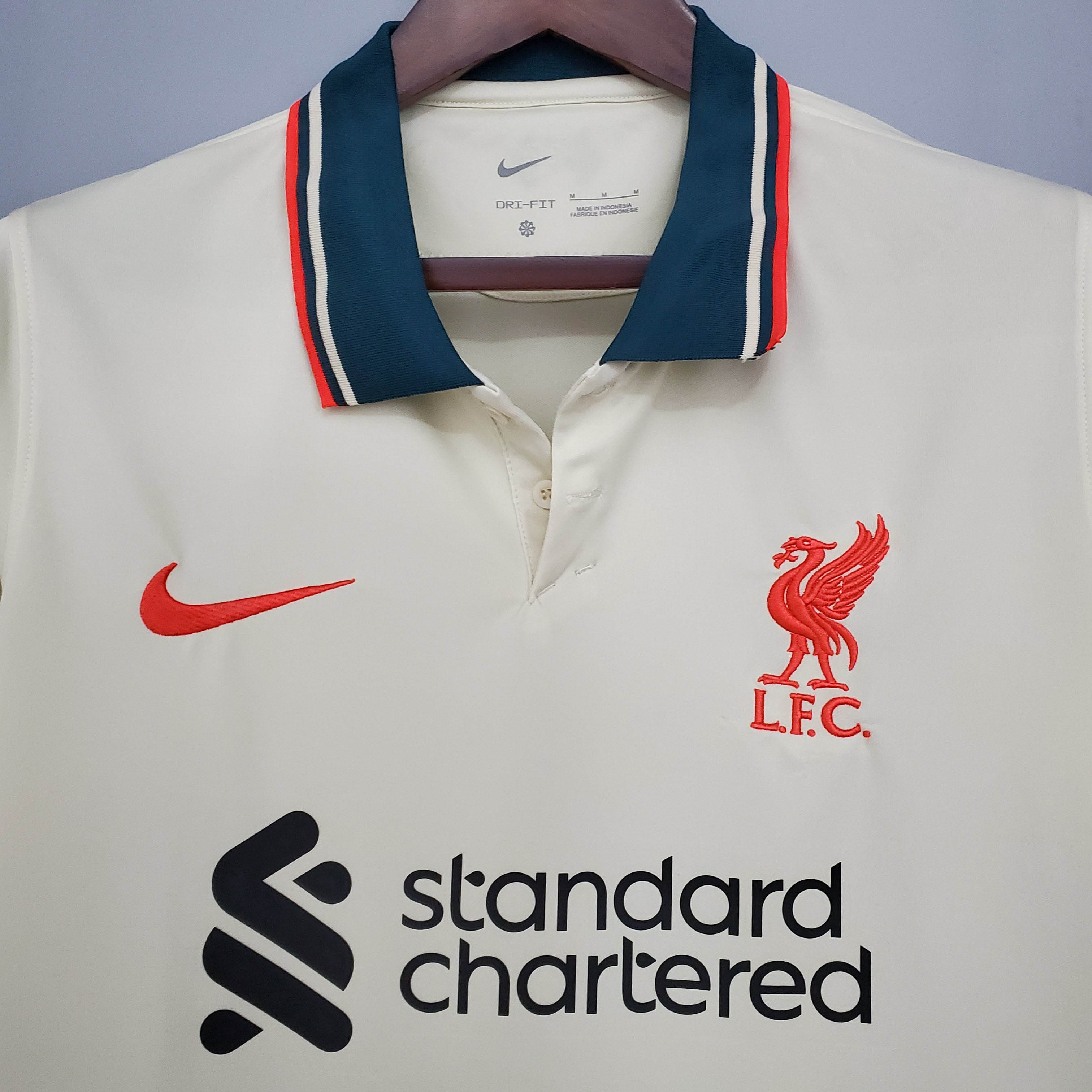 2021 / 2022 Liverpool Soccer Jersey AAA fan-grade Away — view 4