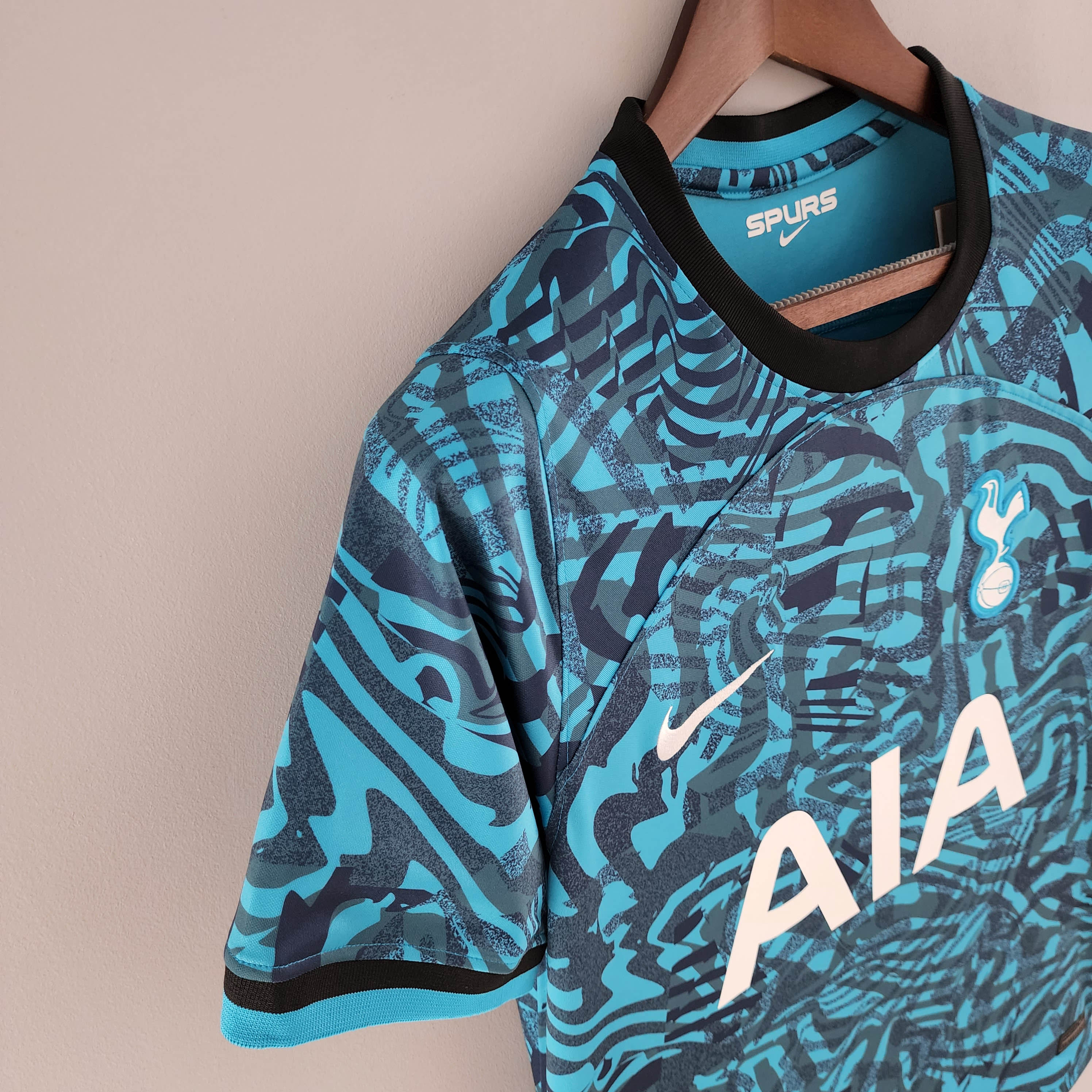 2022/2023 Tottenham Third Away Football Shirt — view 6
