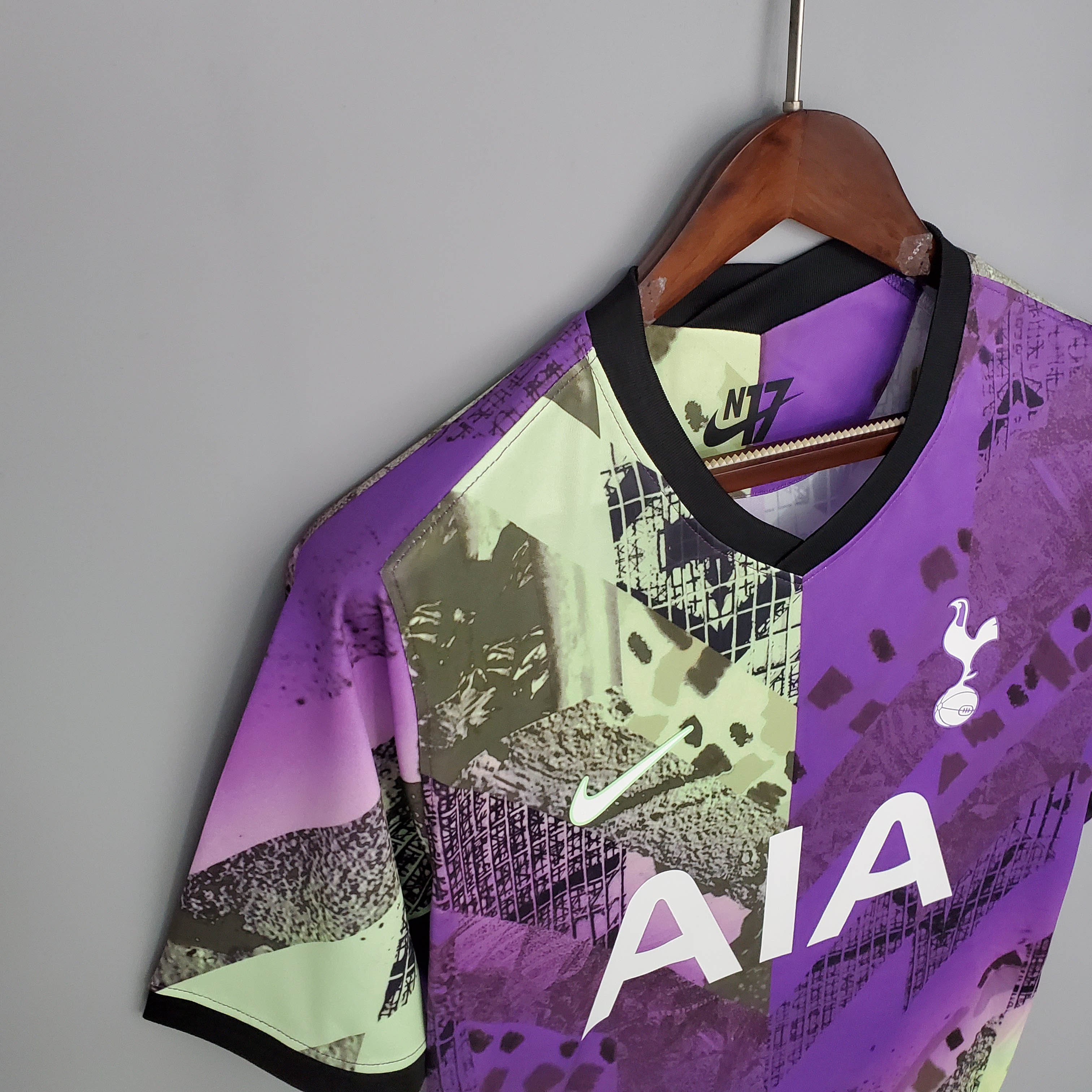 Tottenham Football Shirt 2021/2022 Third Away — view 3