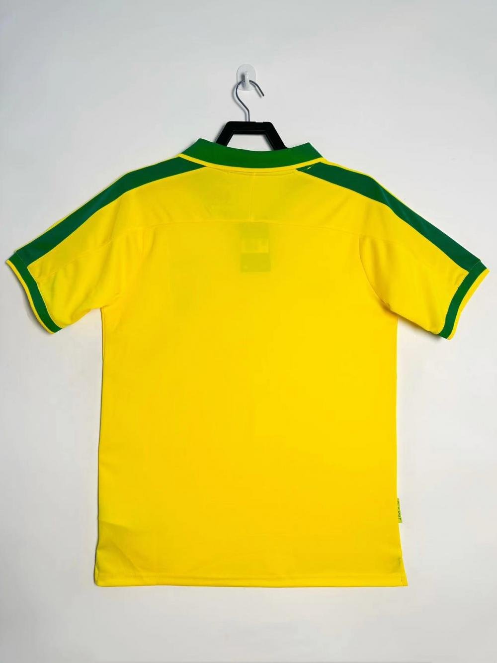 1997 Retro Brazil Soccer Jersey Home AAA fan-grade — view 2