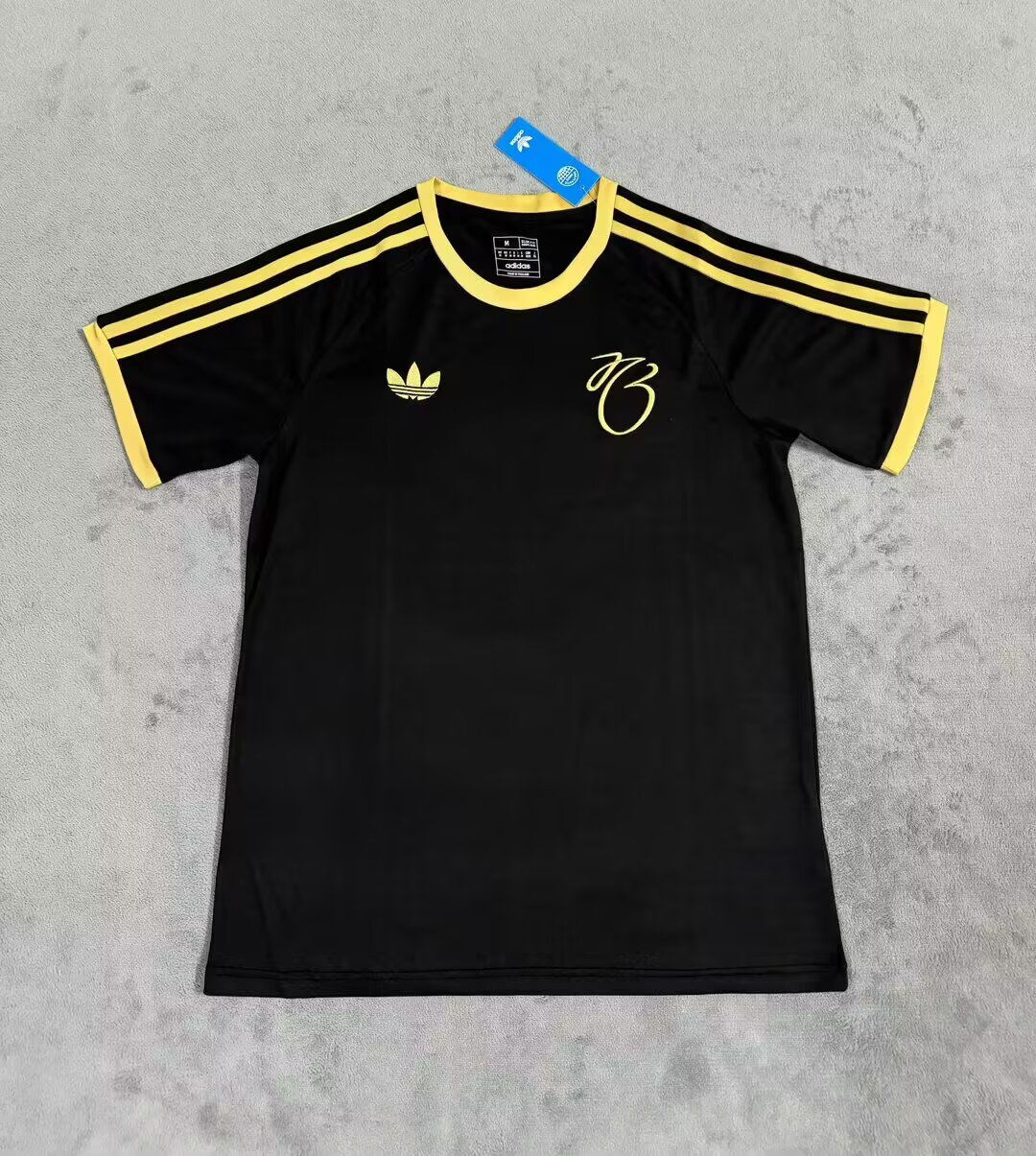 2025/2026 Real Madrid Bellingham Crew Neck Football Jersey AAA fan-grade