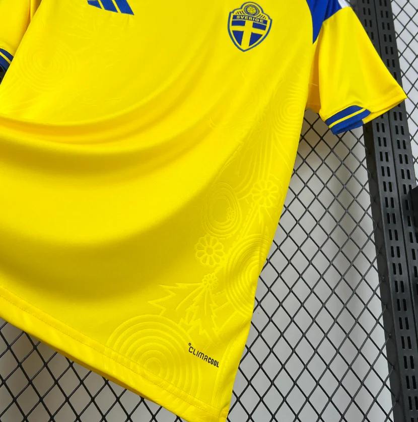 2026 Schweden Nationalmannschaft Heim-Fußballtrikot AAA Fan-Qualität — view 5