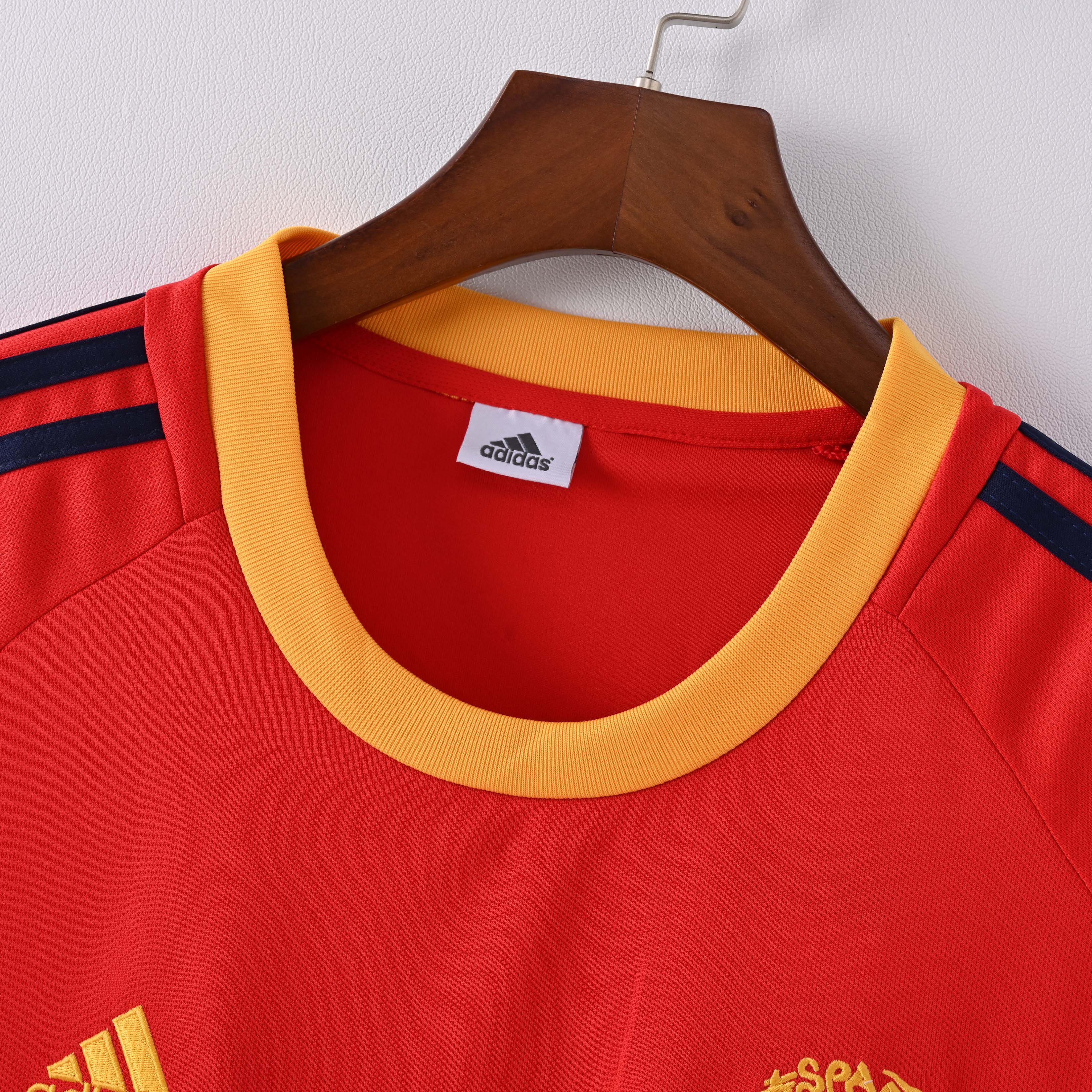 Camisa Retro Espanha Casa 2002 AAA qualidade fã — view 3