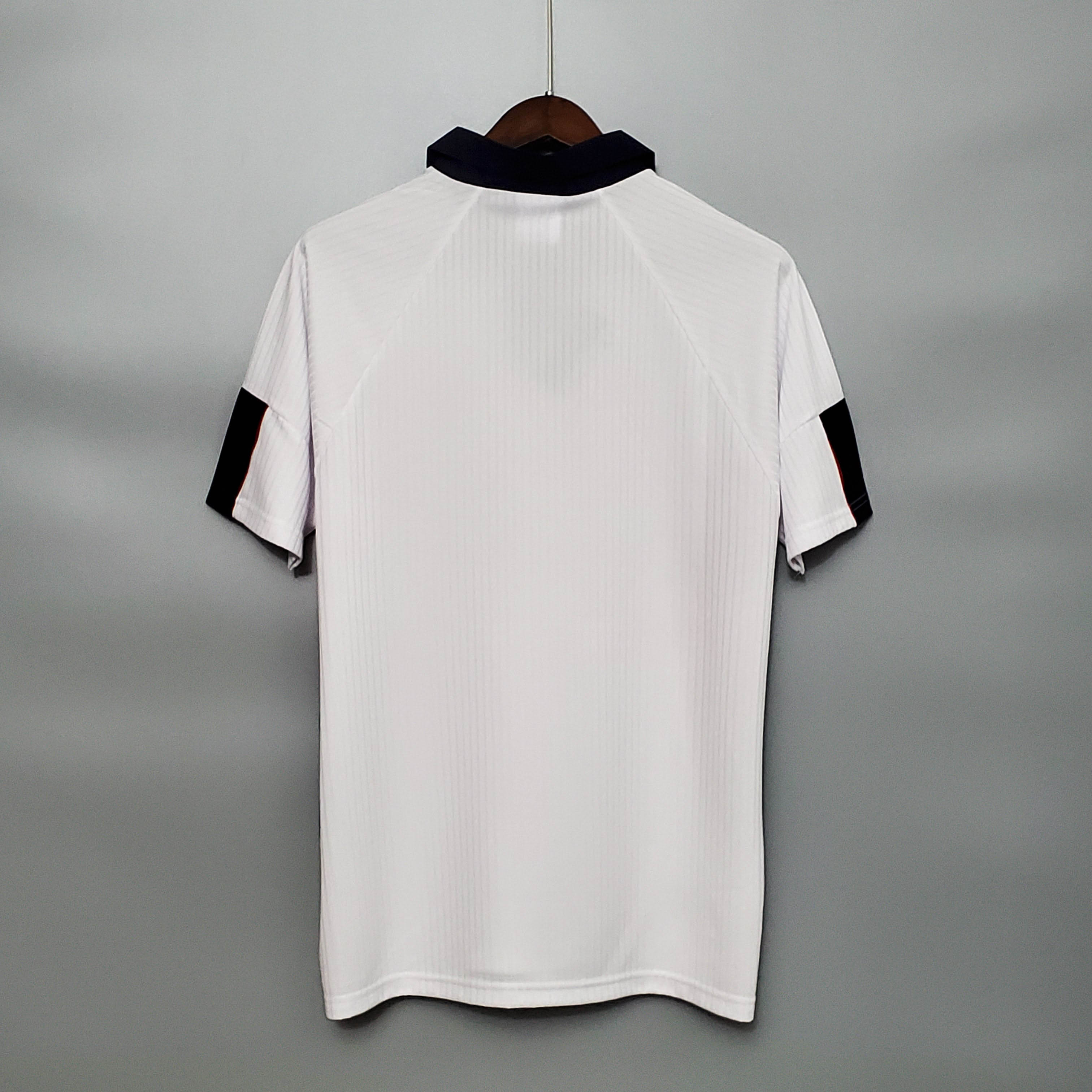 1998 Retro England Home Soccer Jersey 1:1 Thai Quality — view 2