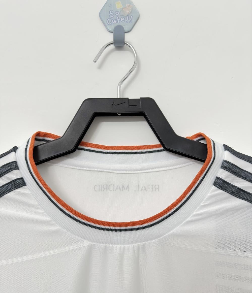 2013/2014 Retro Real Madrid Home Football Jersey AAA fan-grade — view 3