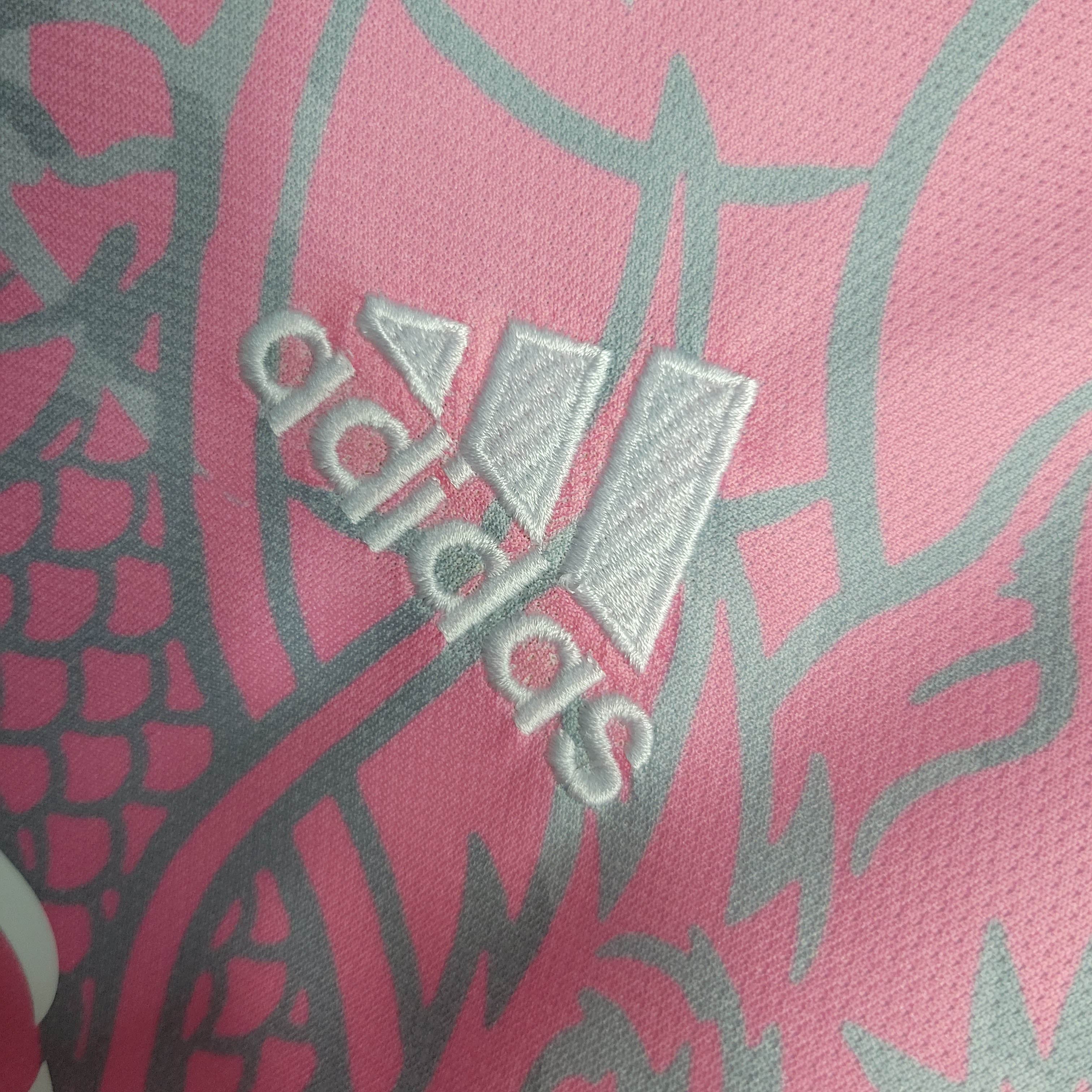 2023/2024 Real Madrid Chinese Dragon Pink Football Shirt AAA fan-grade — view 5