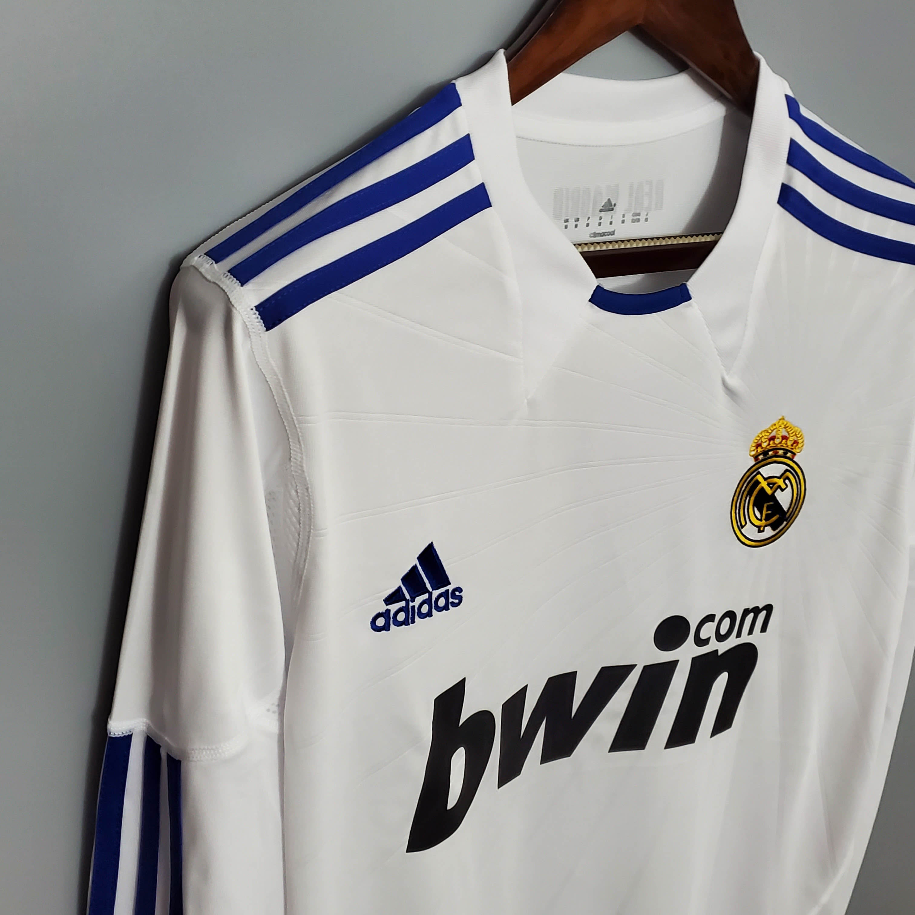 2010/2011 Retro Long Sleeve Real Madrid Home — view 6
