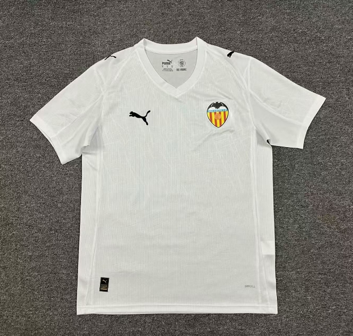 2025/2026 Valencia Home Football Shirt AAA fan-grade — main view