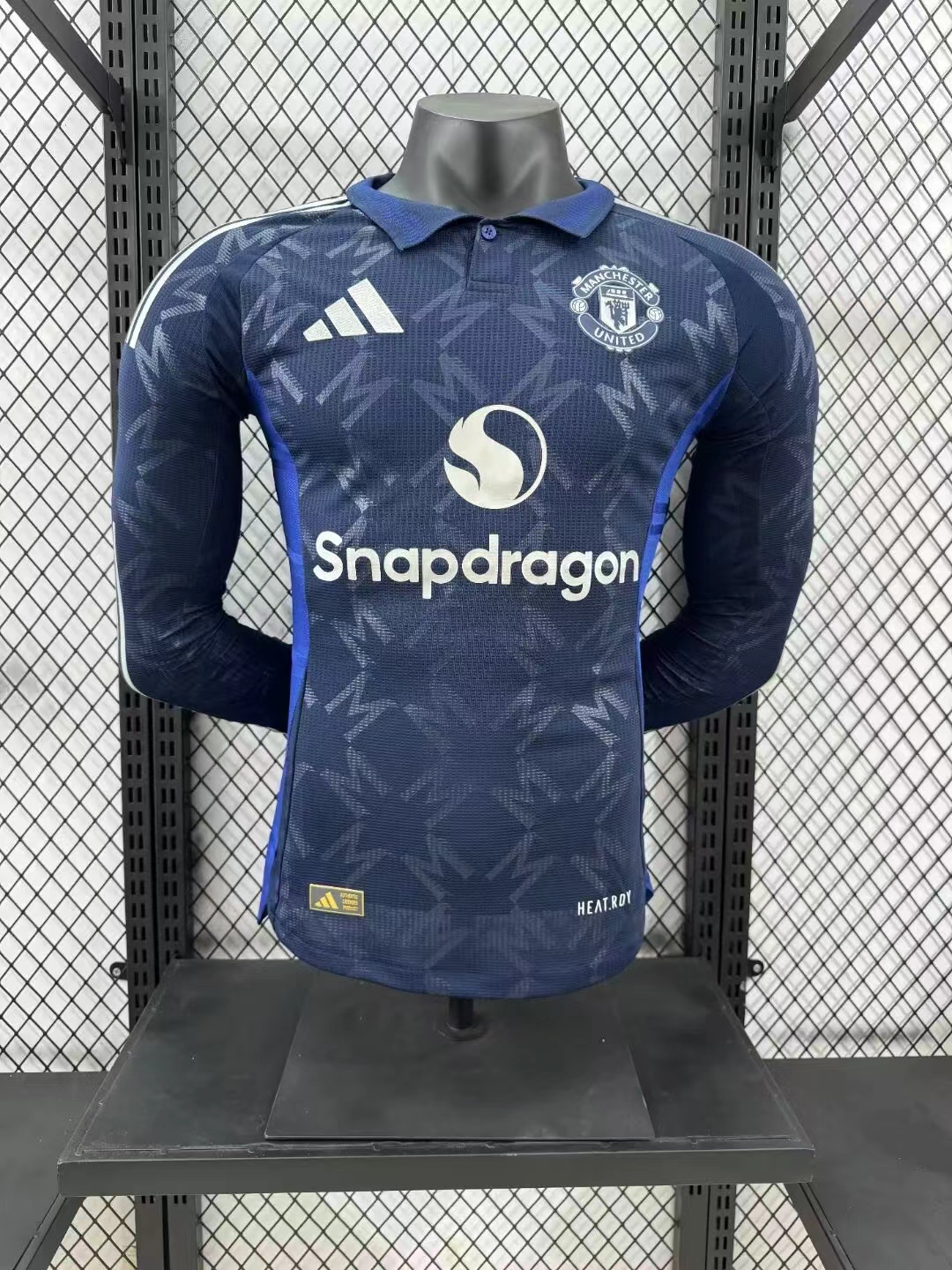 2024/2025 Player Version Manchester United Away Long Sleeve Football Shirt AAA fan-grade