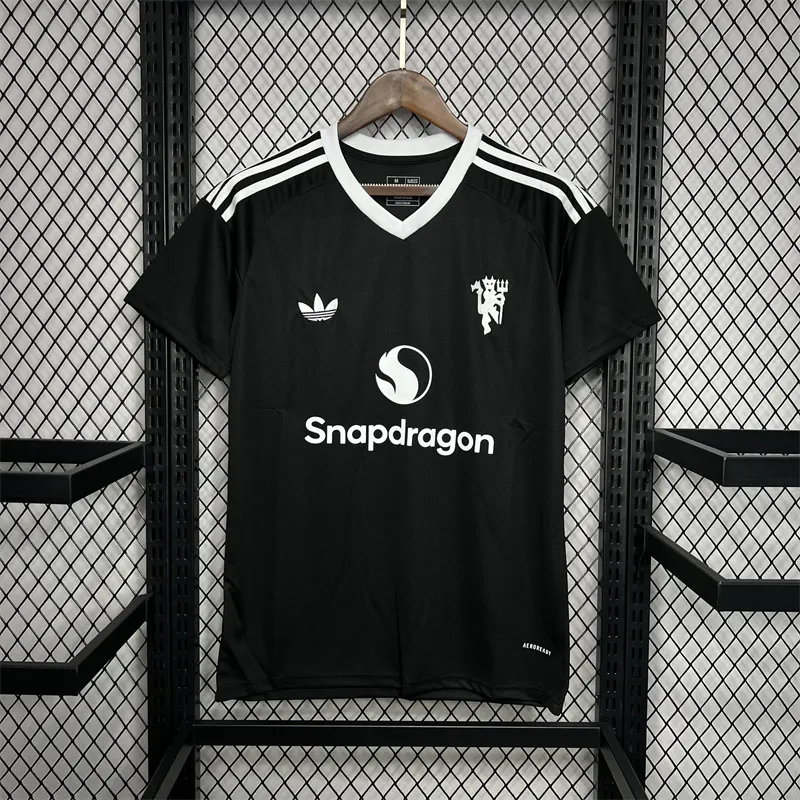 2024/2025 Manchester United Fourth goalkeeper Jersey — main view