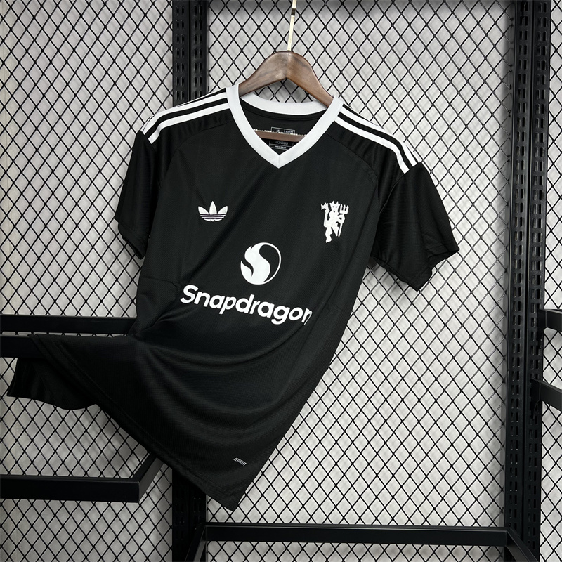 2024/2025 Manchester United Fourth goalkeeper Jersey — view 3