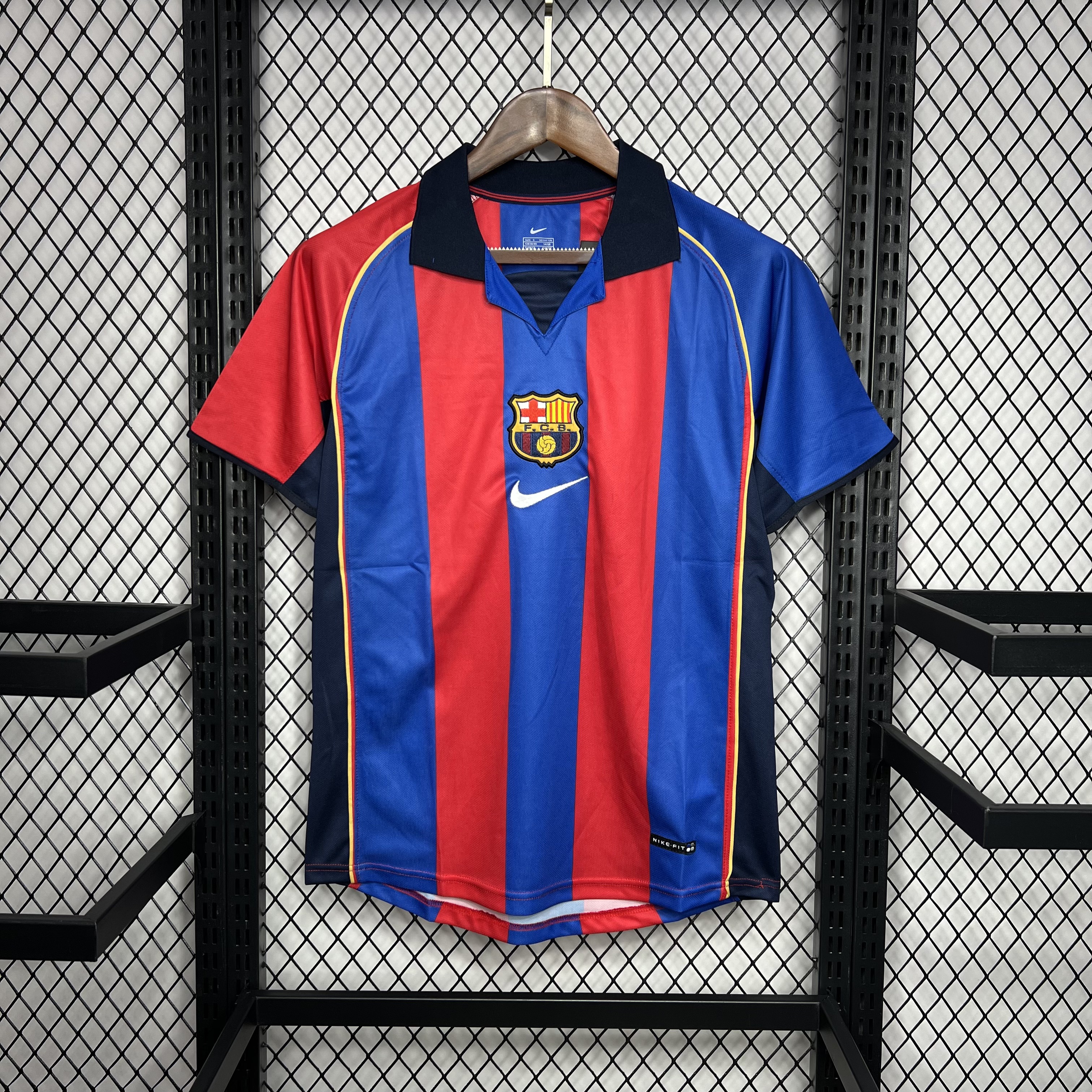 Maillot de football domicile rétro 2004/2005 Barcelone Qualité Thaï