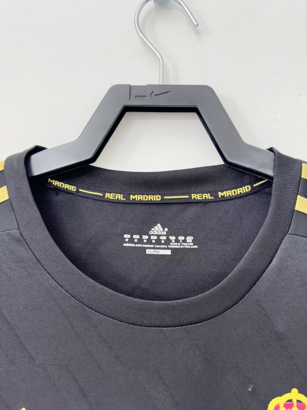 2011/2012 Retro Real Madrid Away Jersey AAA fan-grade — view 3