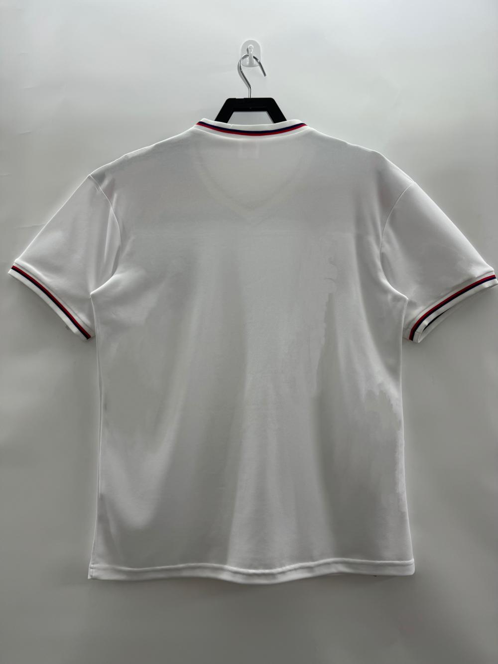1982 Retro England Home Soccer Jersey AAA fan-grade — view 2
