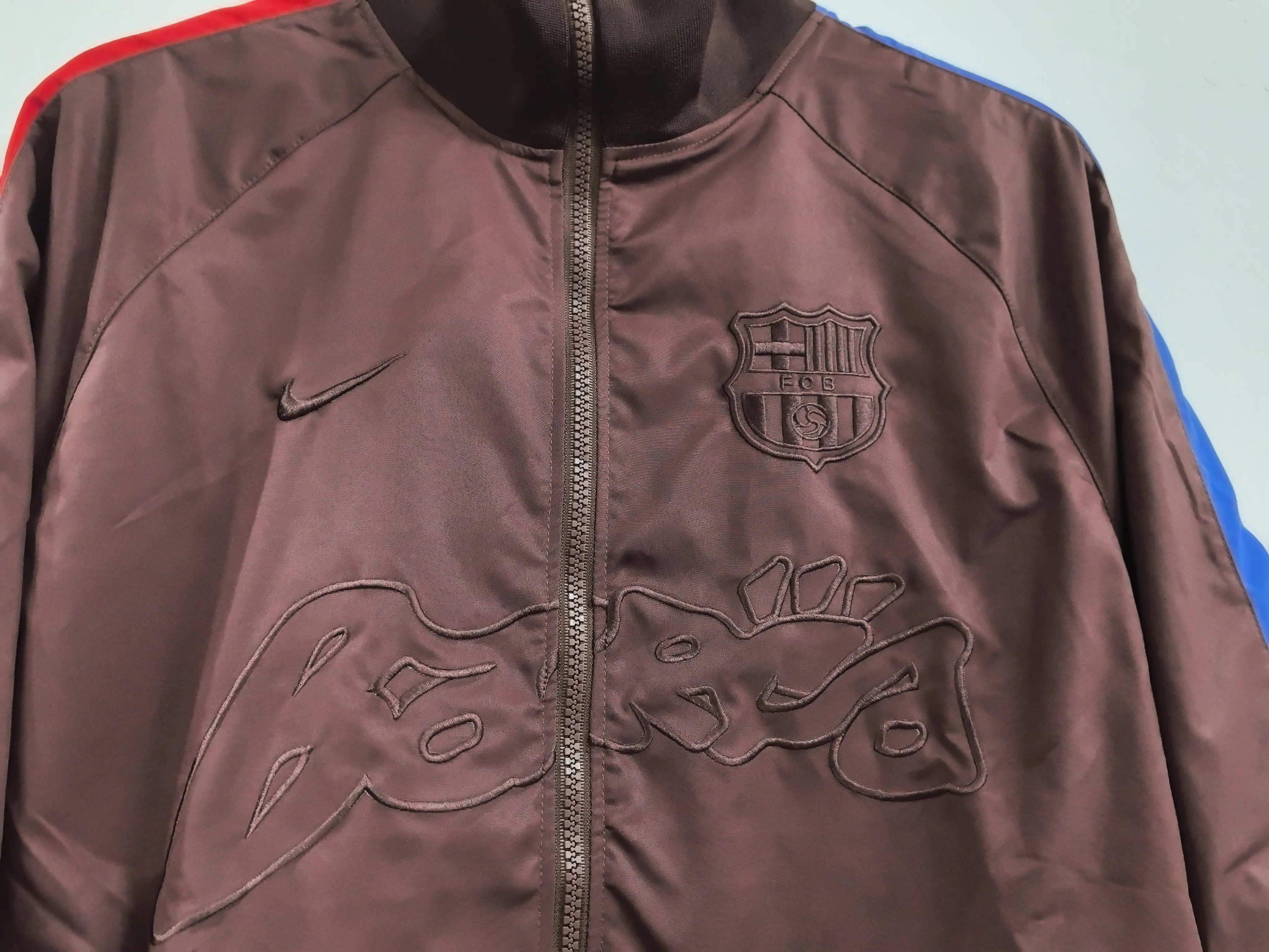 2025/2026 Barcelona Collaboration Windbreaker Jersey AAA fan-grade — view 3