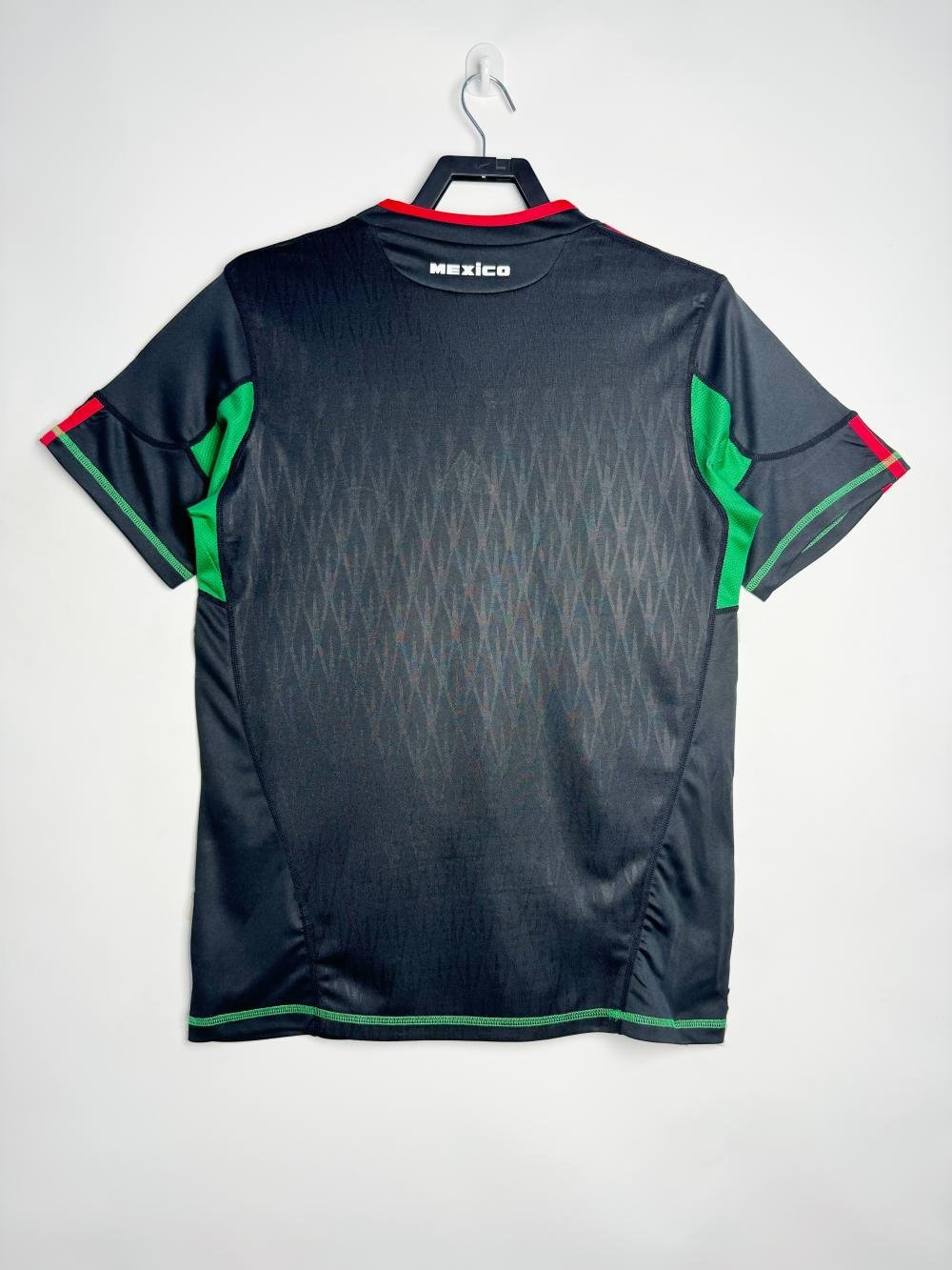 2010 Retro Mexico Away Soccer Jersey AAA fan-grade — view 2