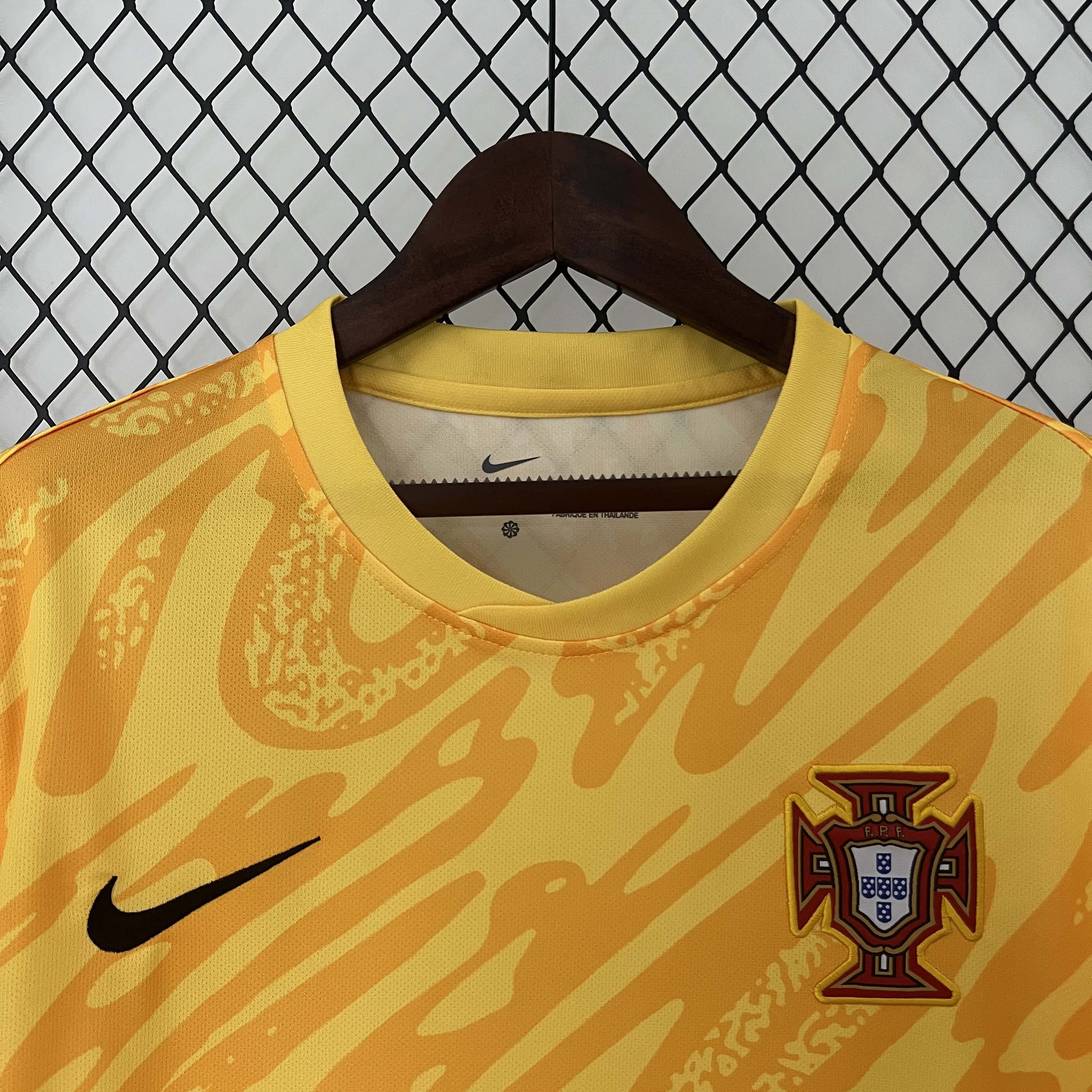2024 Portugal Goalkeeper Football Shirt 1:1 Thai Quality — view 3