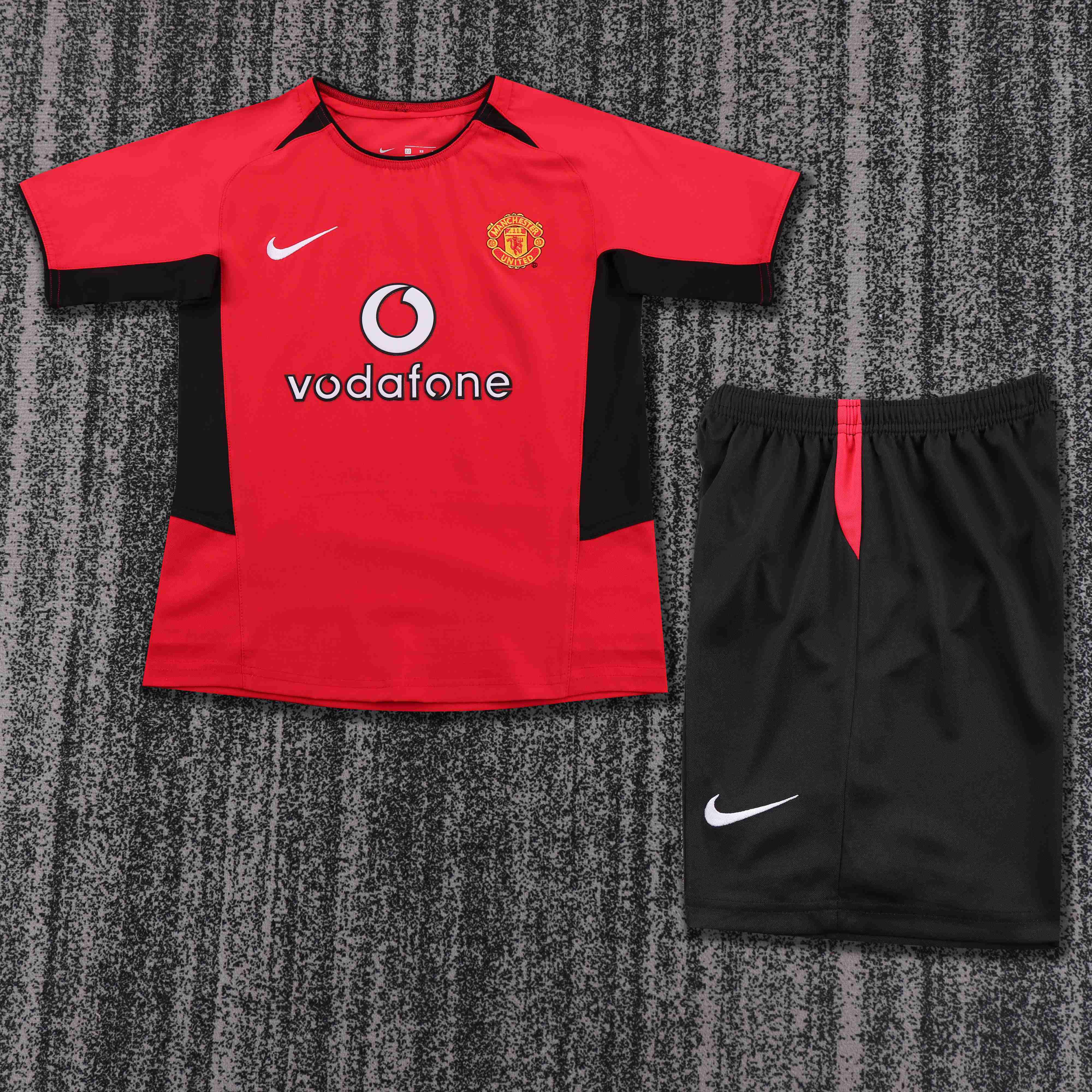 Maillot de football domicile rétro Manchester United 2002-2004 Qualité Thaï Taille Enfant