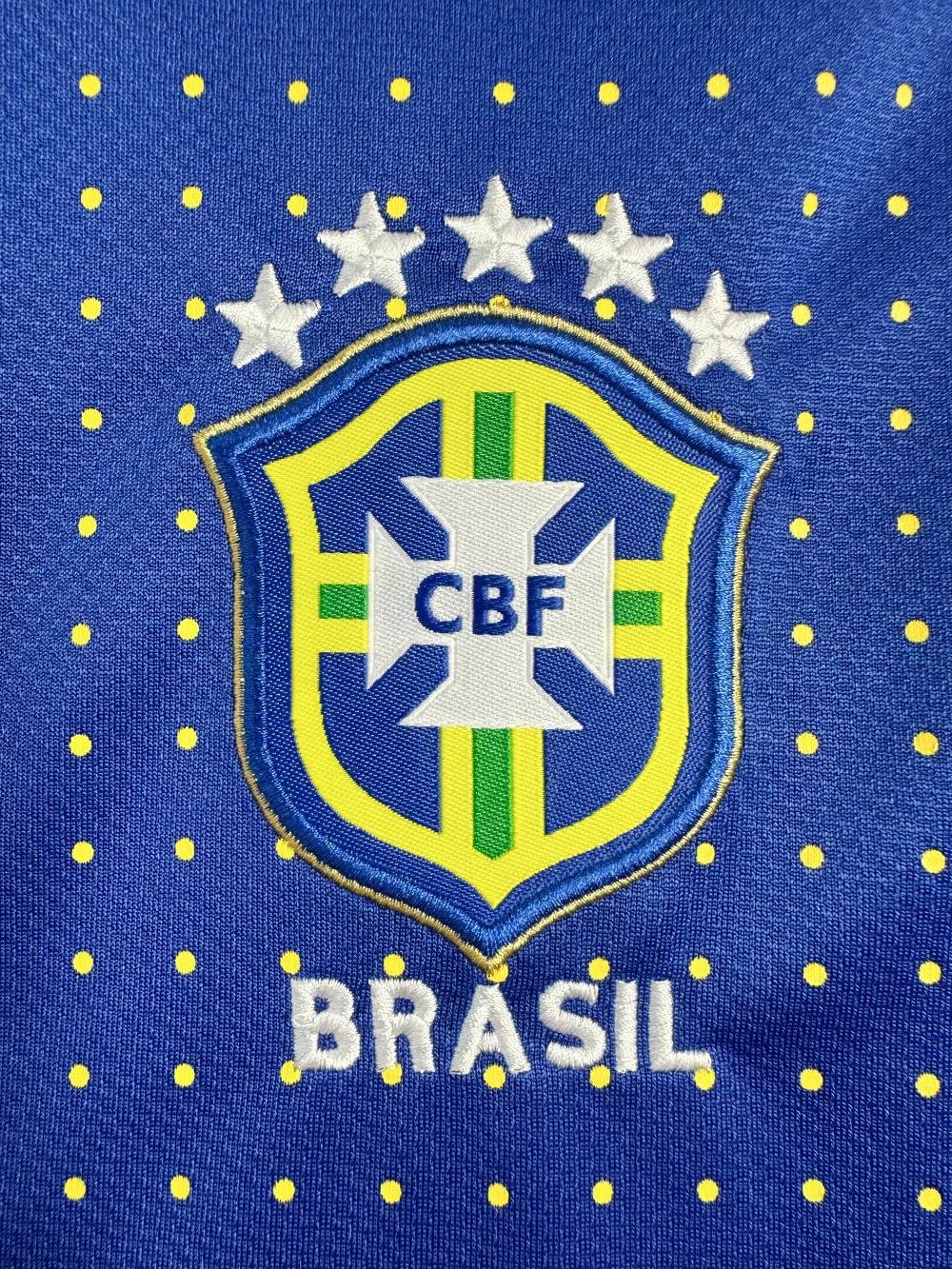 2010 Retro Brazil Away Soccer Jersey AAA fan-grade — view 5