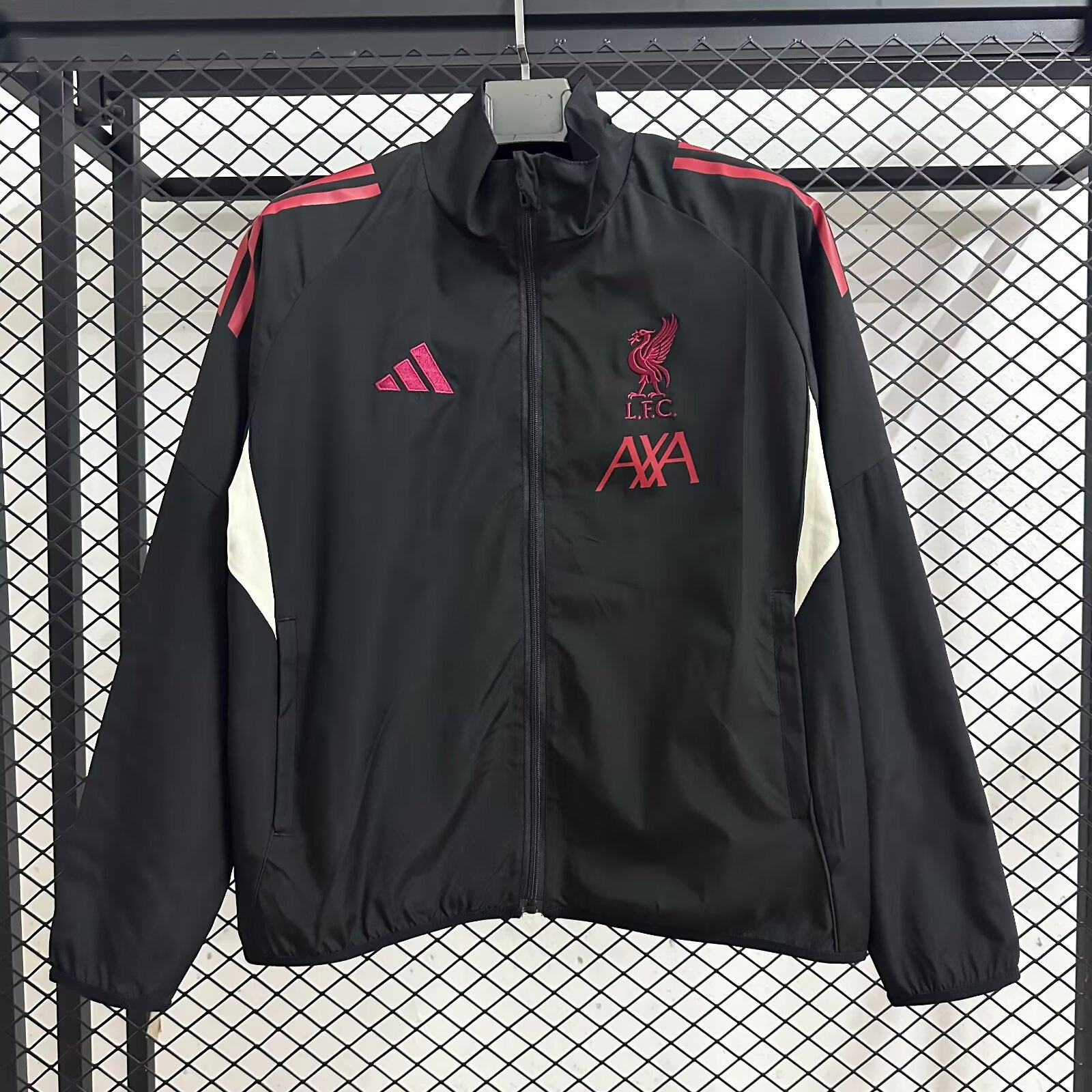 Maillot de football coupe-vent noir Liverpool 2025/2026 Qualité thaï 1:1