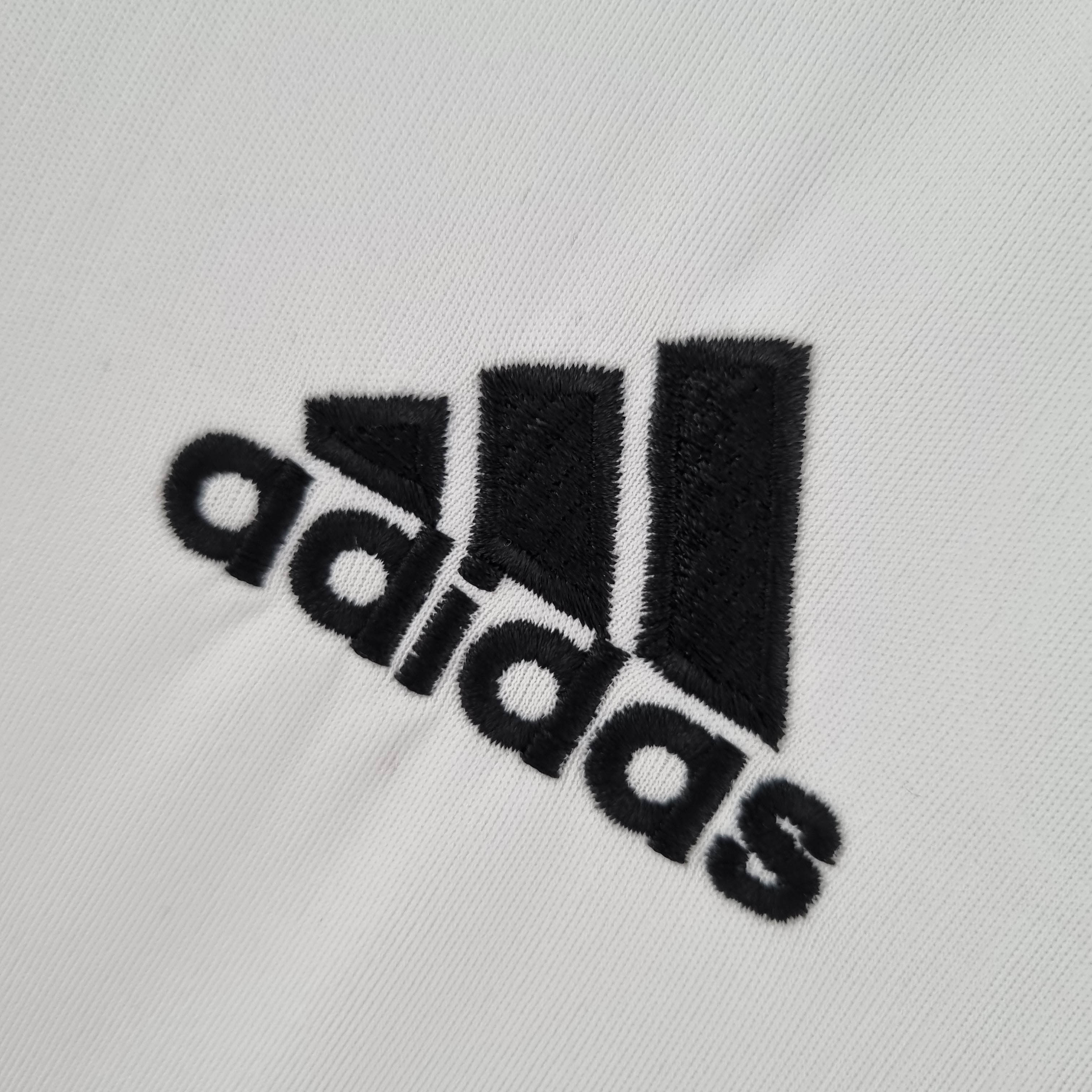 2022/2023 Real Madrid Football Shirt Home — view 4