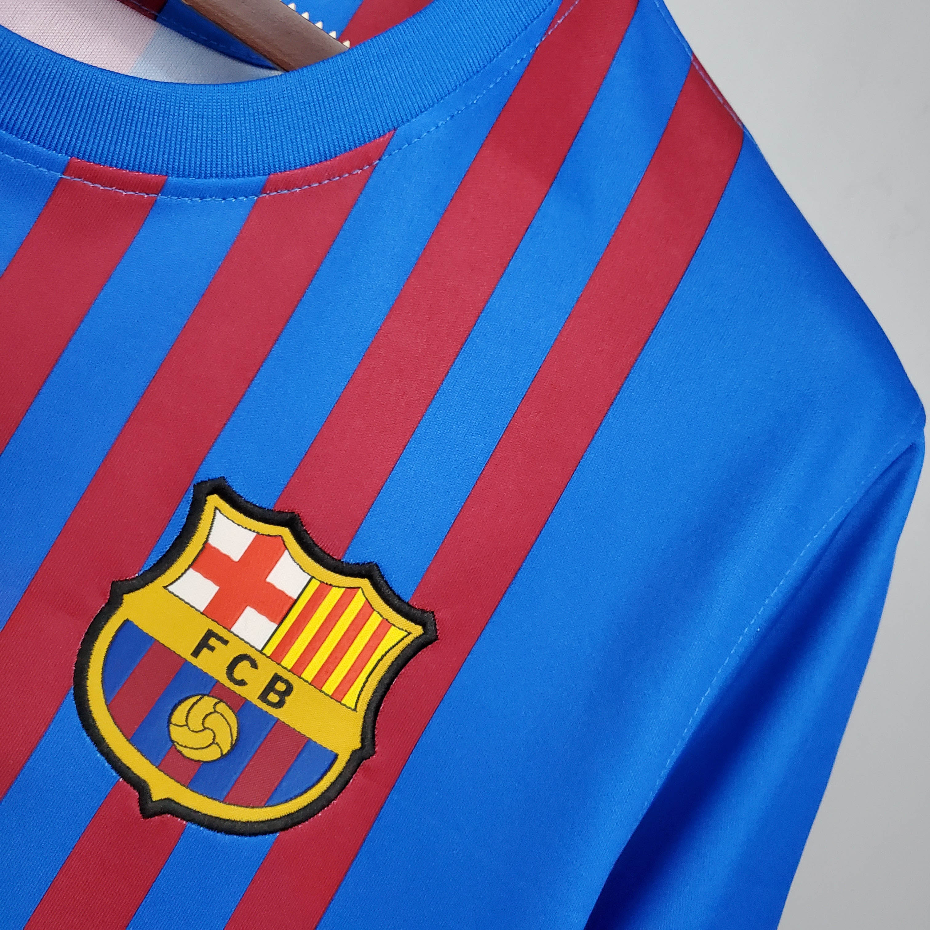 Barcelona Football Shirt 2021 / 2022 AAA fan-grade Home — view 5